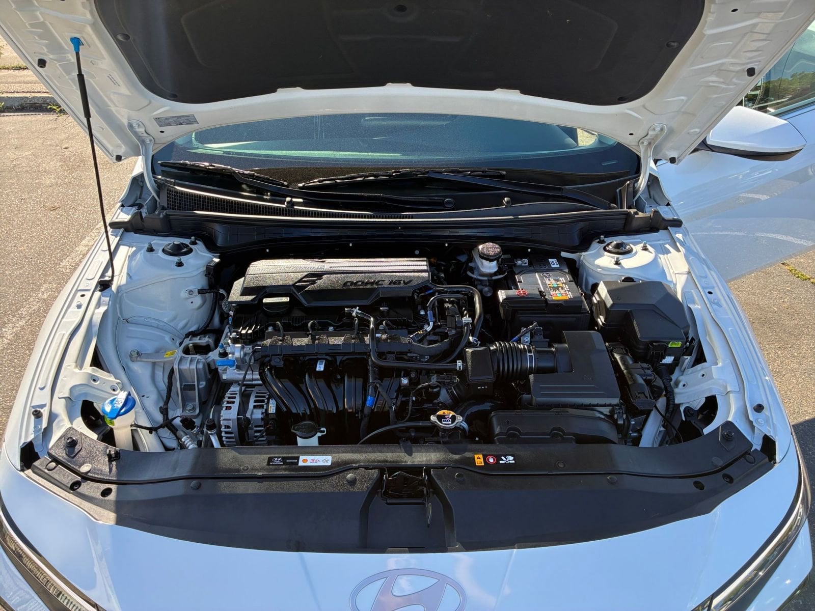 Thumbnail: 2025 Hyundai Elantra - 32