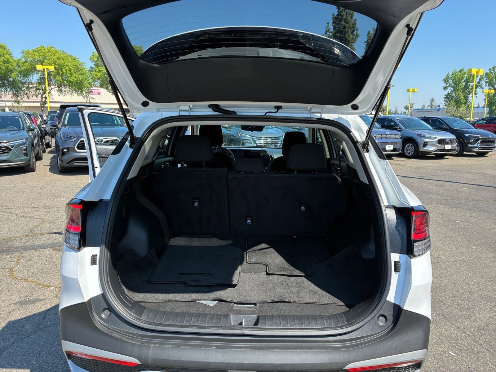 Thumbnail: 2025 Kia Sportage - 30