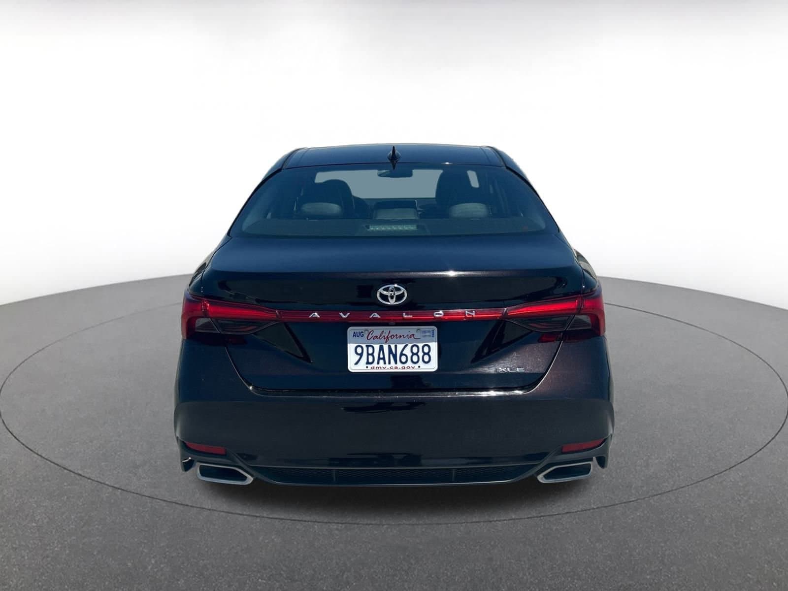 Thumbnail: 2022 Toyota Avalon - 6