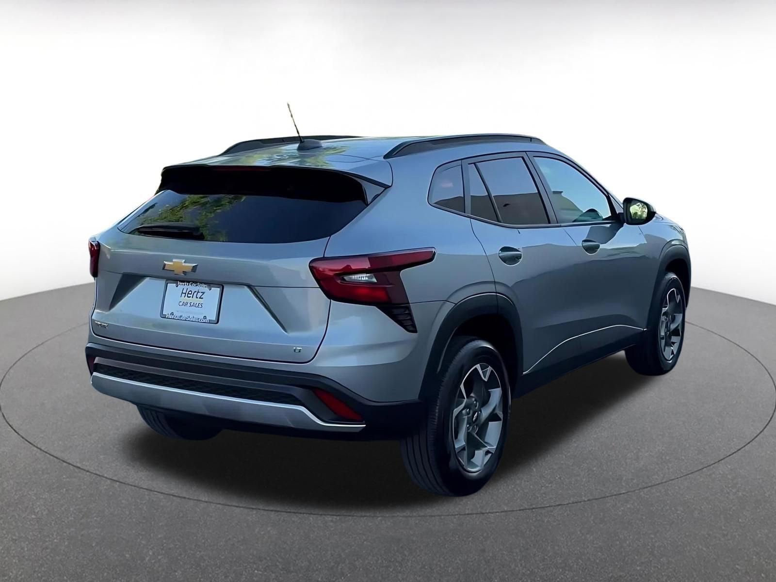 Thumbnail: 2025 Chevrolet Trax - 15