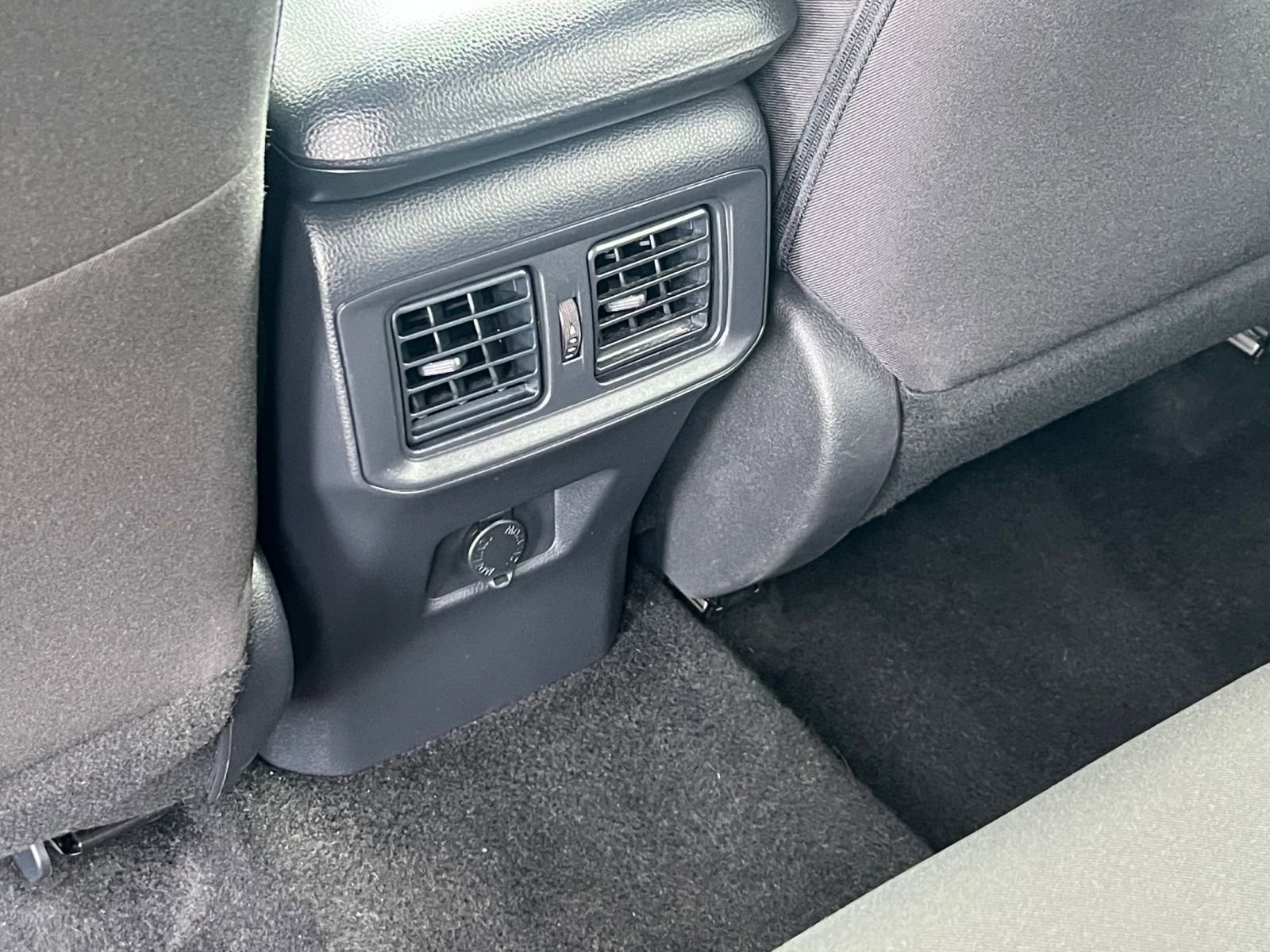 Thumbnail: 2025 Toyota RAV4 - 23