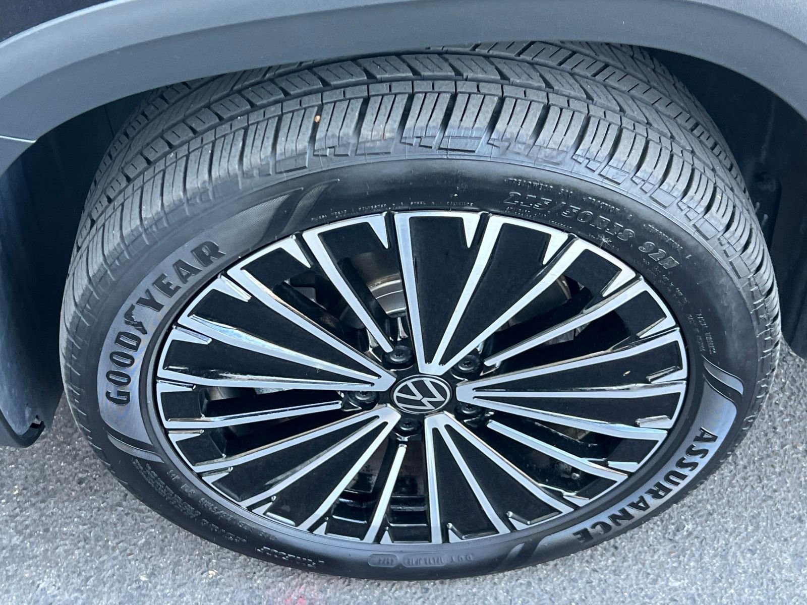 Thumbnail: 2025 Volkswagen Taos - 31