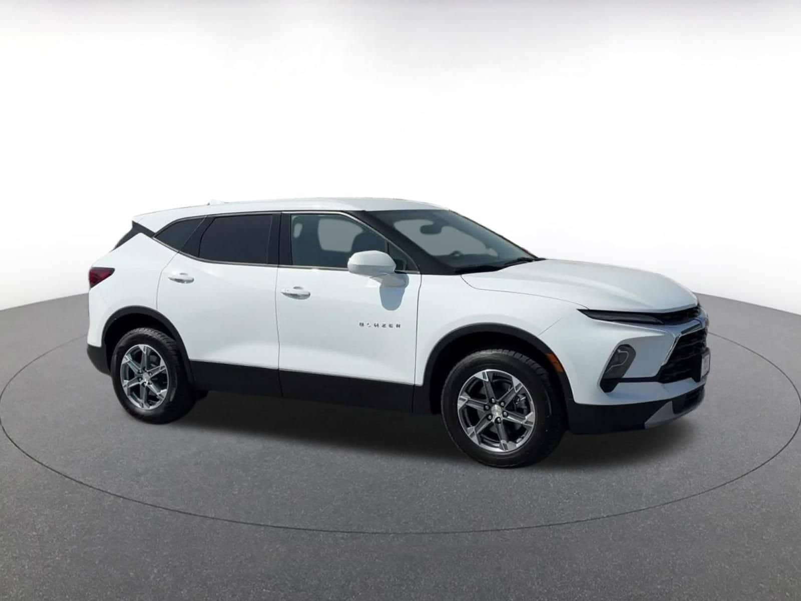 Thumbnail: 2025 Chevrolet Blazer - 2
