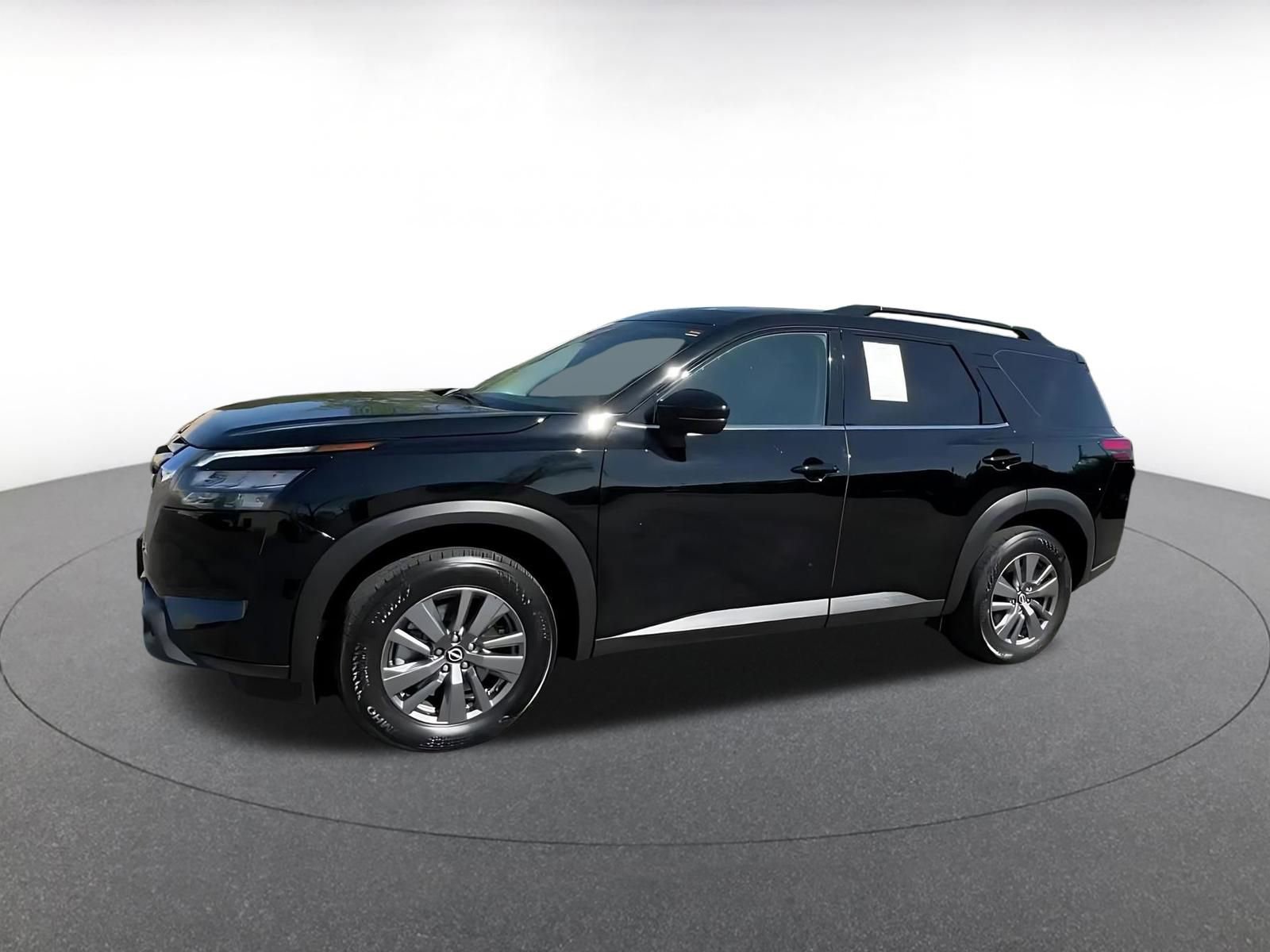 Thumbnail: 2025 Nissan Pathfinder - 8