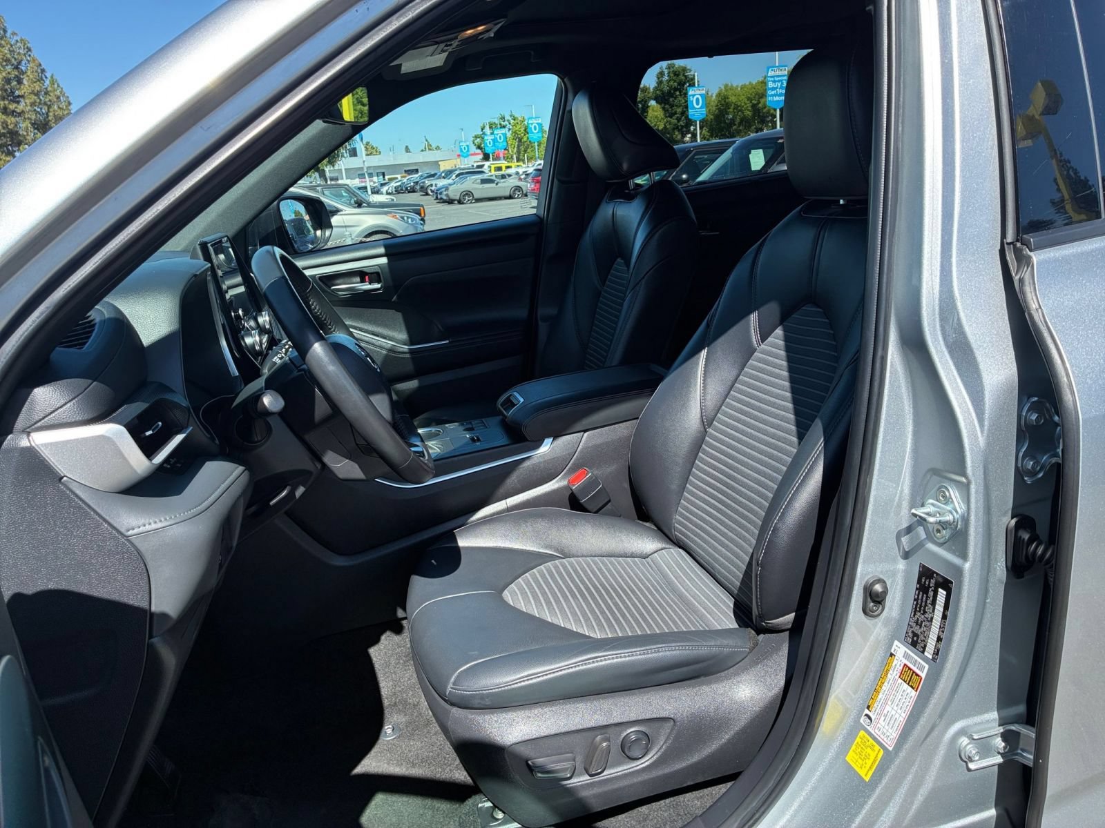 Thumbnail: 2024 Toyota Highlander - 29