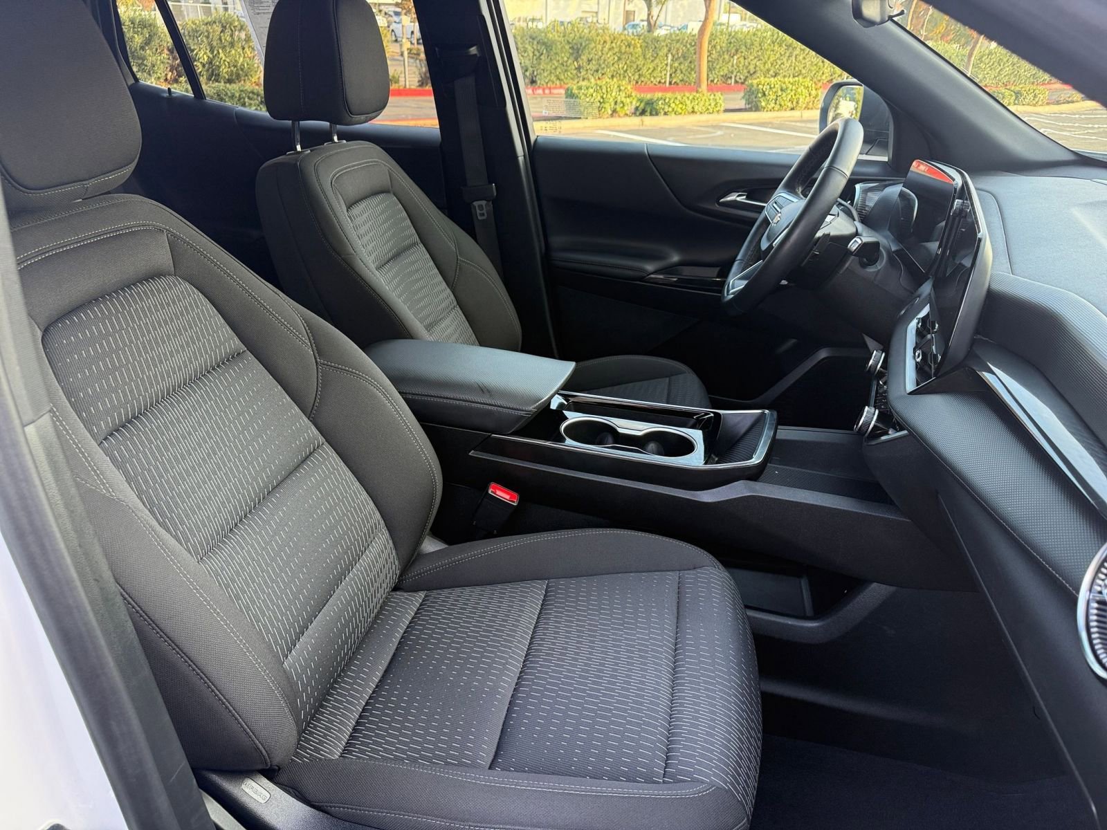 Thumbnail: 2025 Chevrolet Equinox - 34