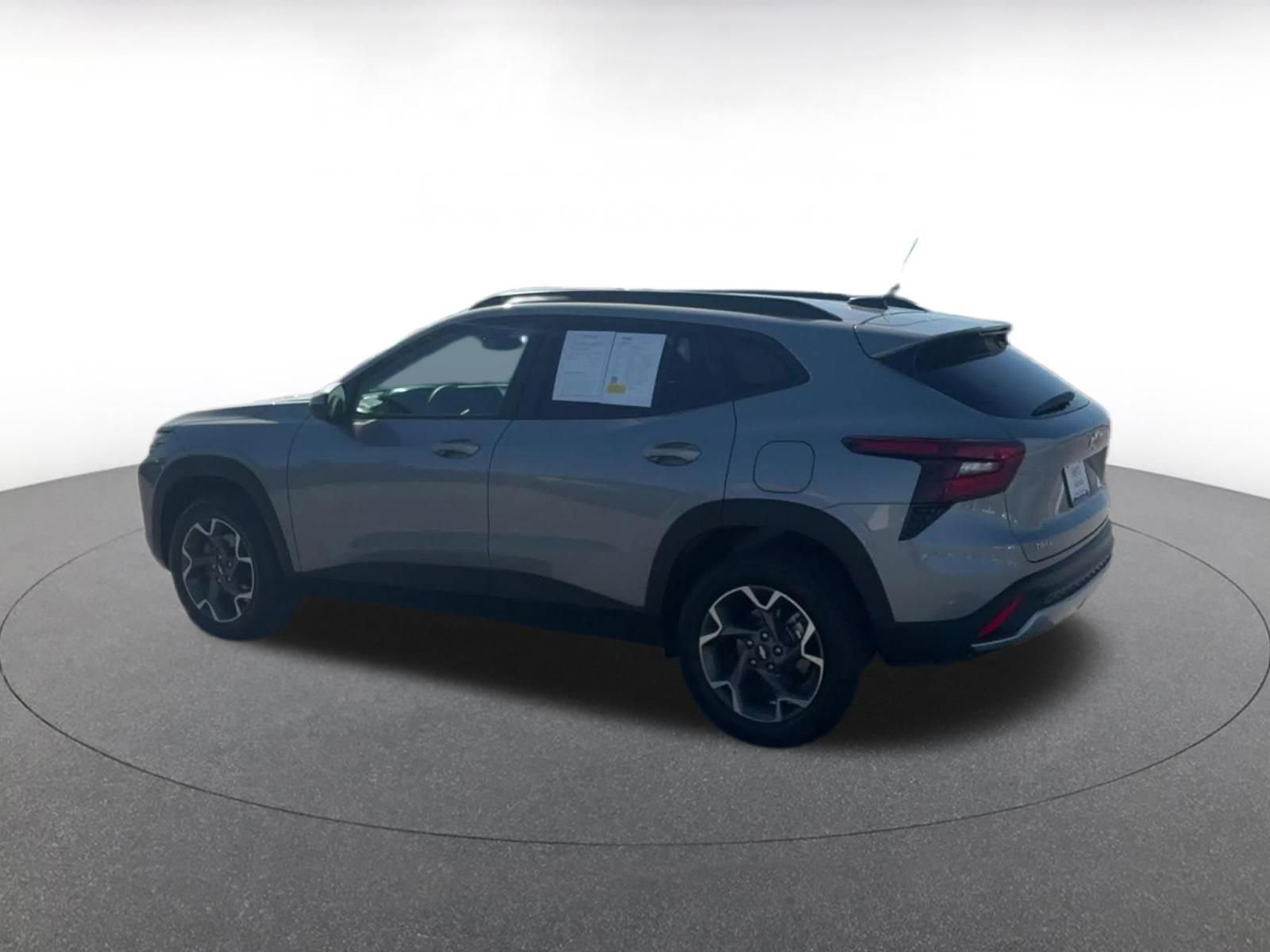 Thumbnail: 2025 Chevrolet Trax - 10