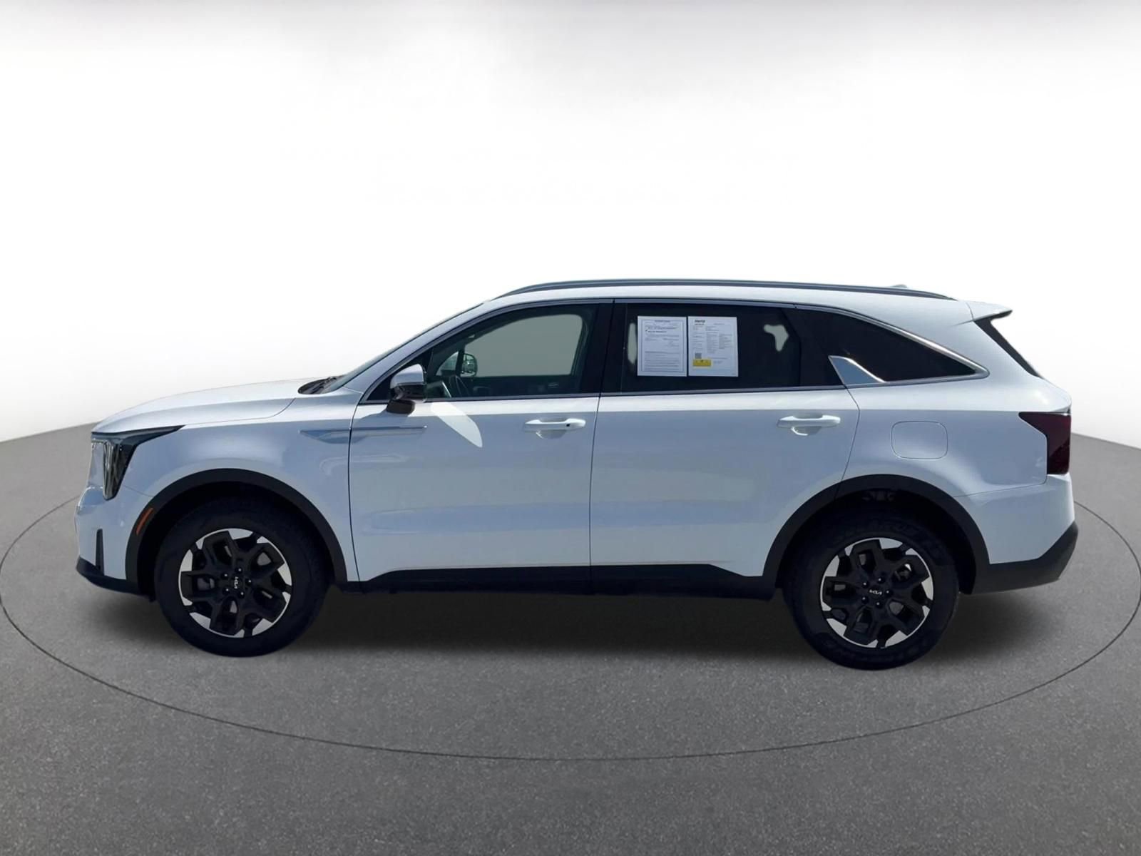 Thumbnail: 2024 Kia Sorento - 9