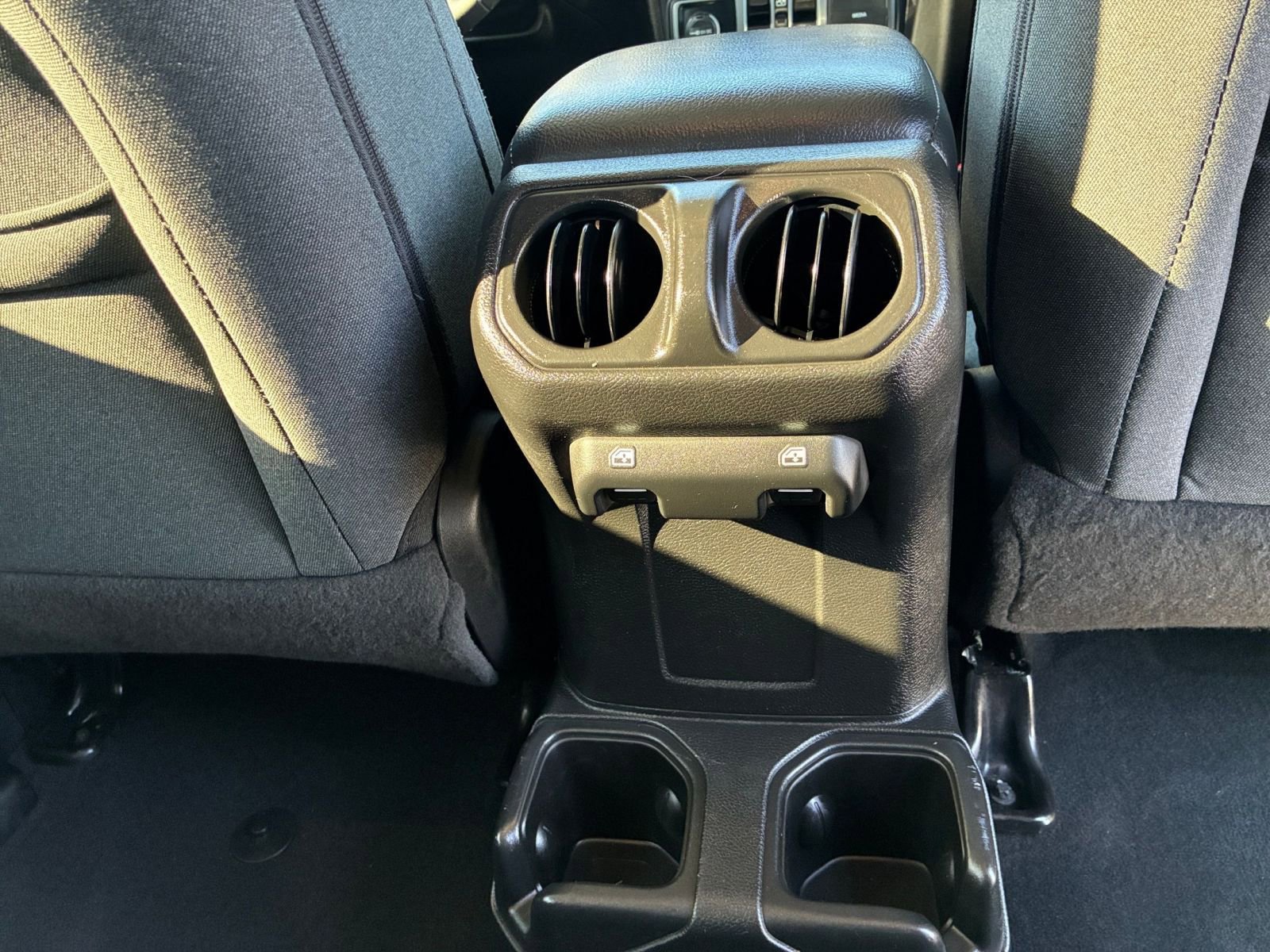 Thumbnail: 2025 Jeep Wrangler - 22