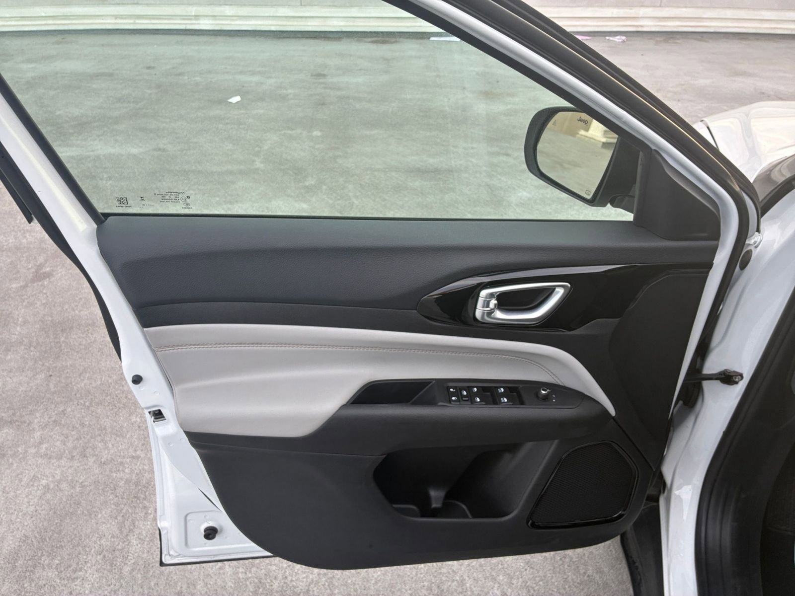 Thumbnail: 2025 Jeep Compass - 18