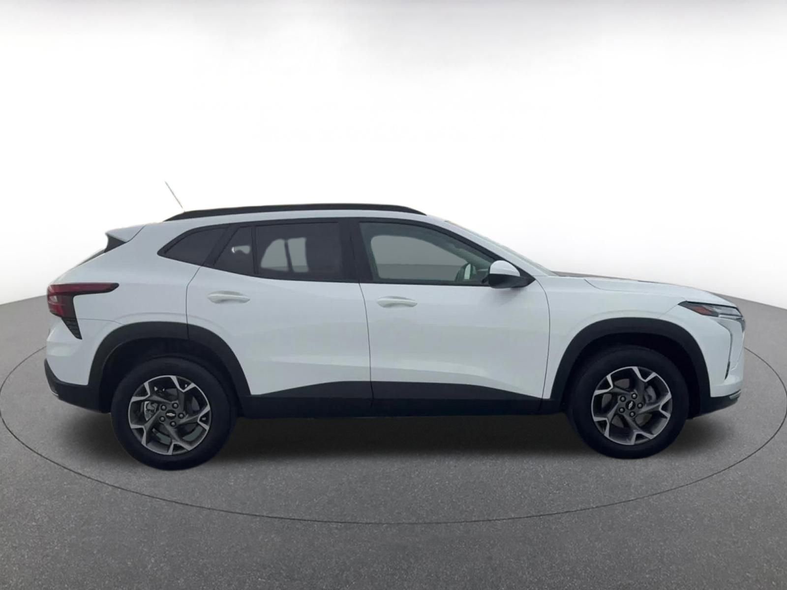 Thumbnail: 2025 Chevrolet Trax - 16