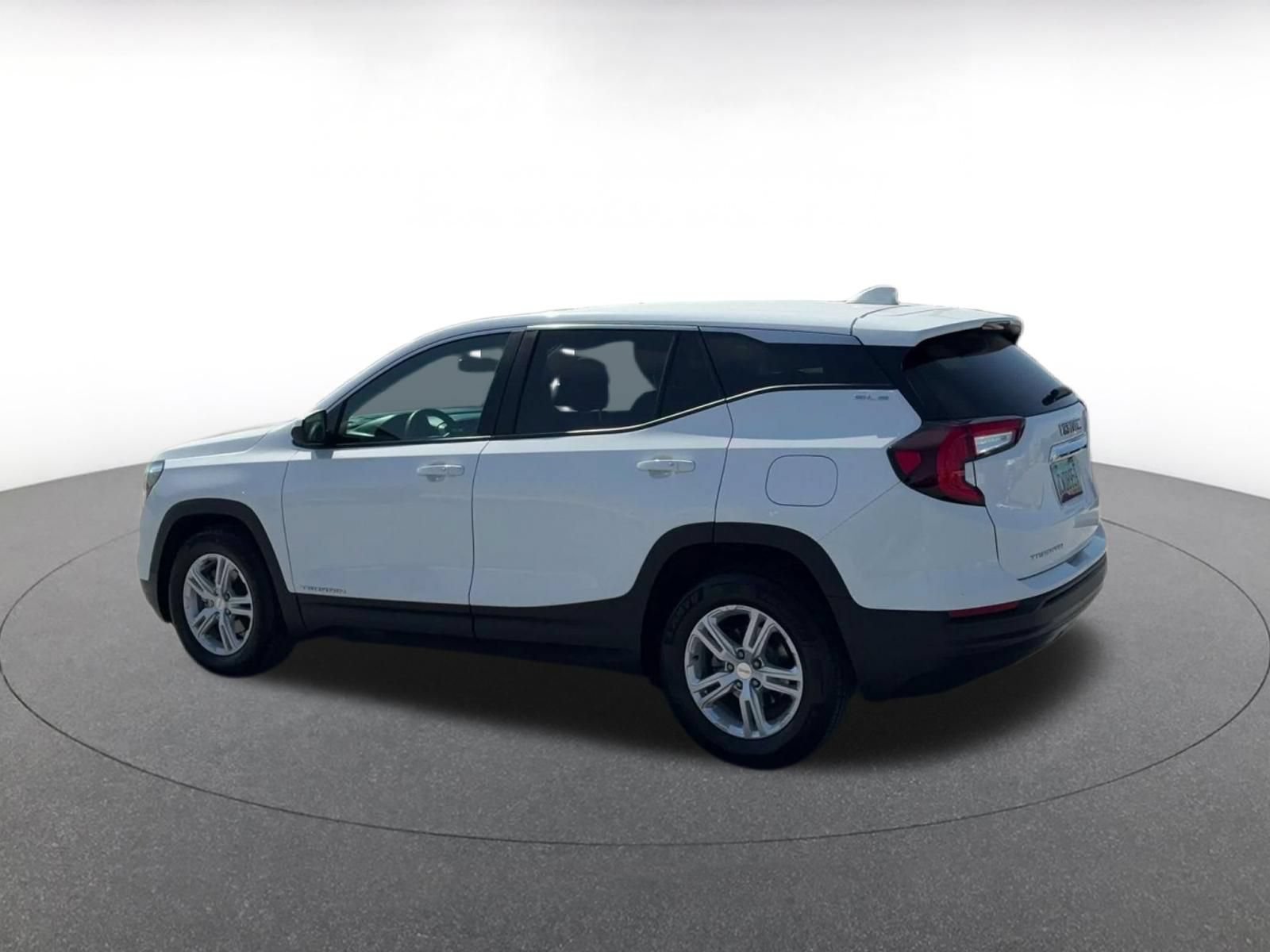 Thumbnail: 2024 GMC Terrain - 9