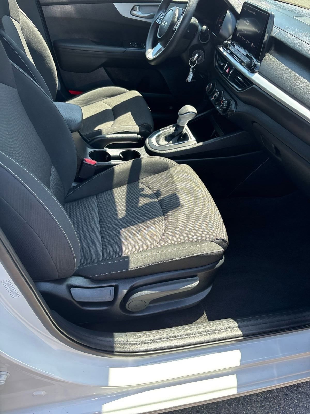 2024 Kia Forte LXS 23