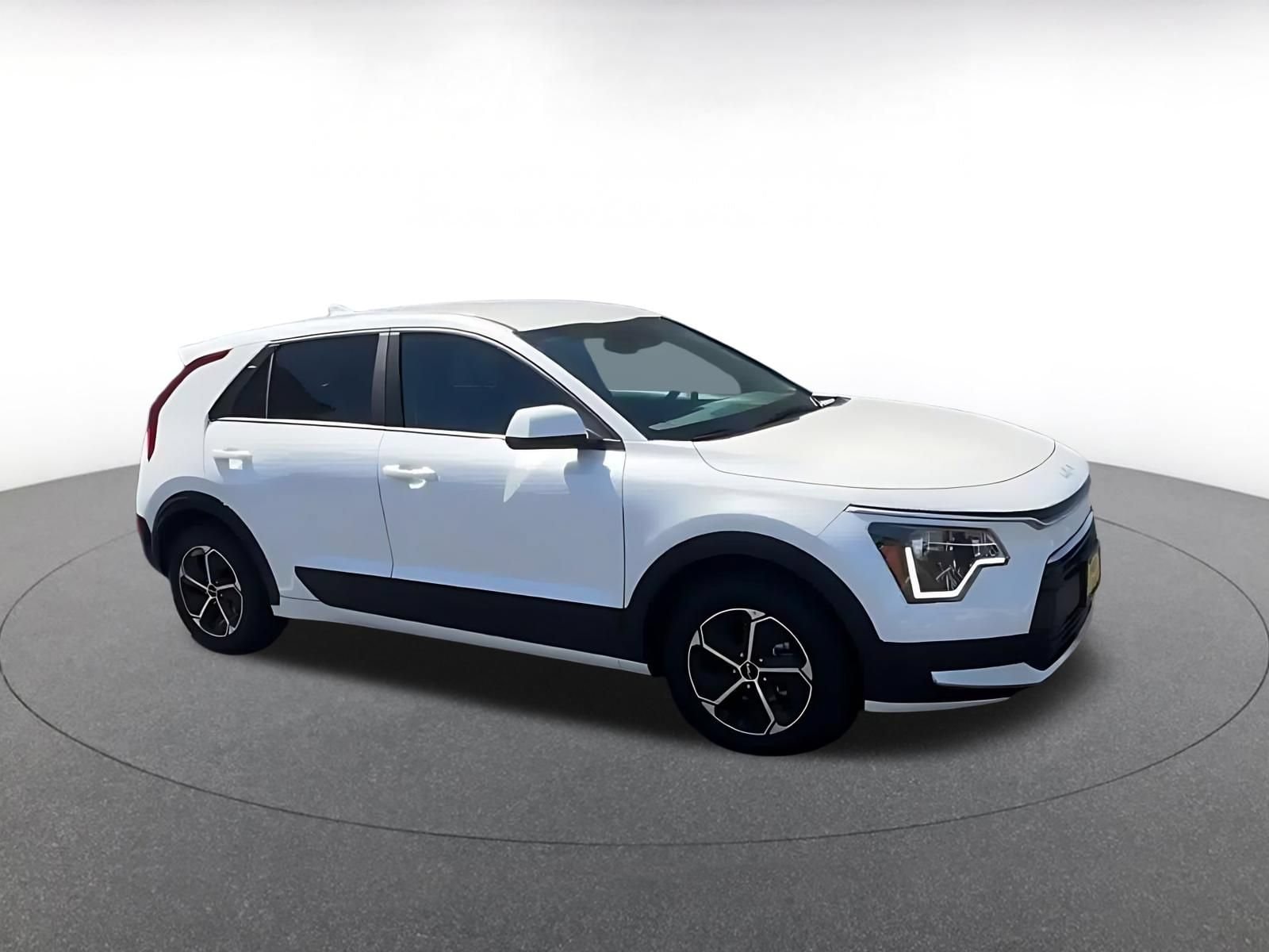 Thumbnail: 2026 Kia Niro - 2
