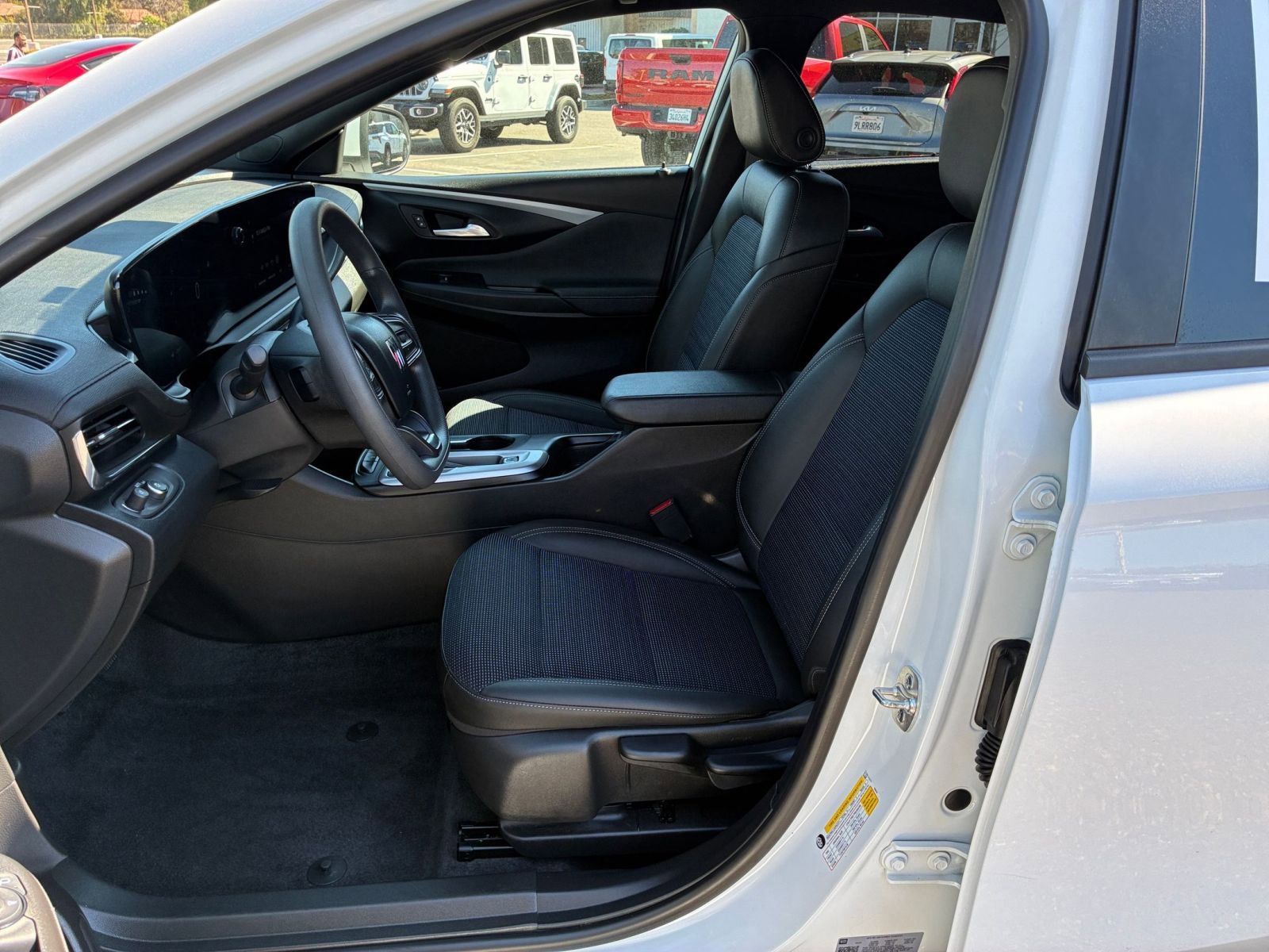 Thumbnail: 2025 Buick Envista - 25