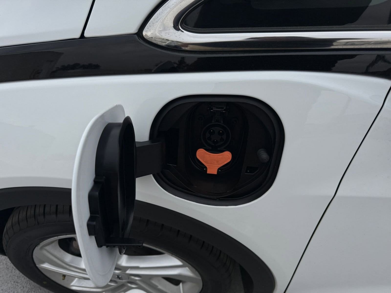 Thumbnail: 2023 Chevrolet Bolt EV - 22