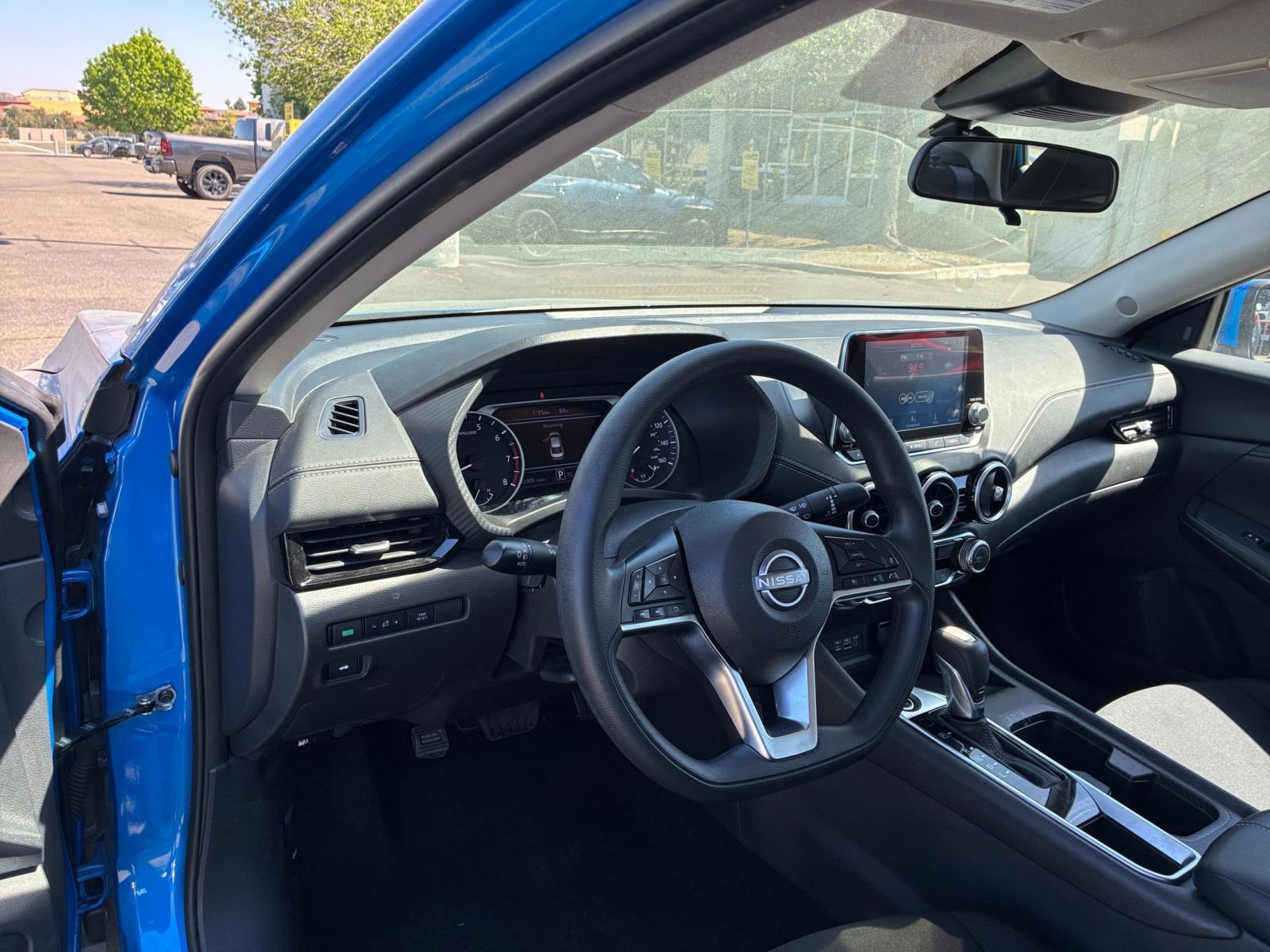 Thumbnail: 2025 Nissan Sentra - 32