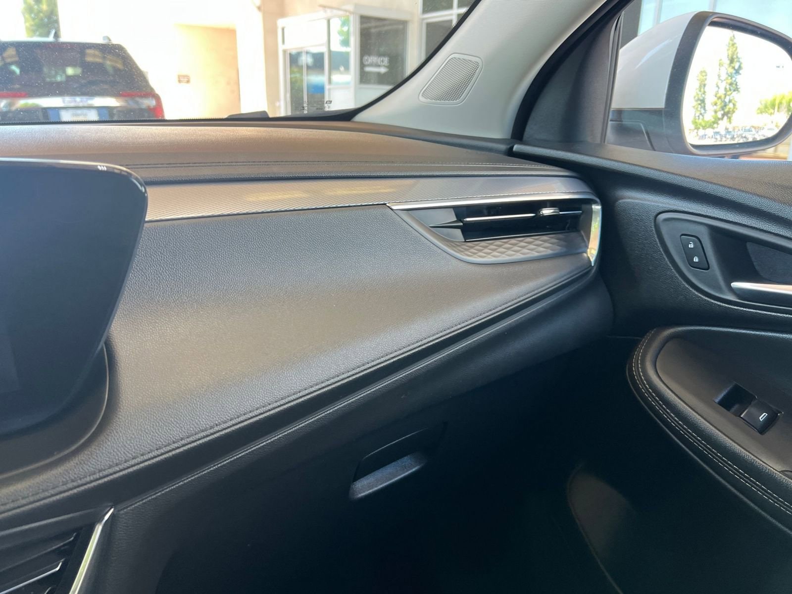 Thumbnail: 2025 Buick Encore GX - 33