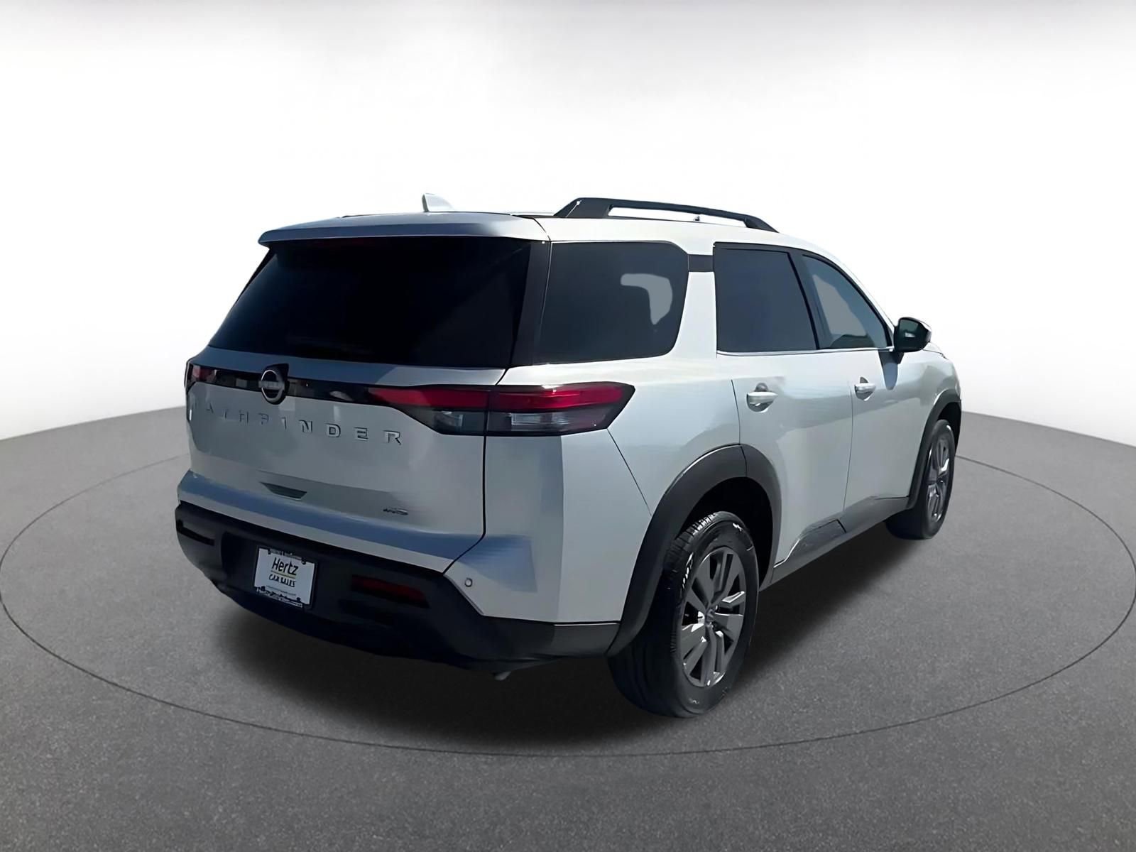 Thumbnail: 2025 Nissan Pathfinder - 15