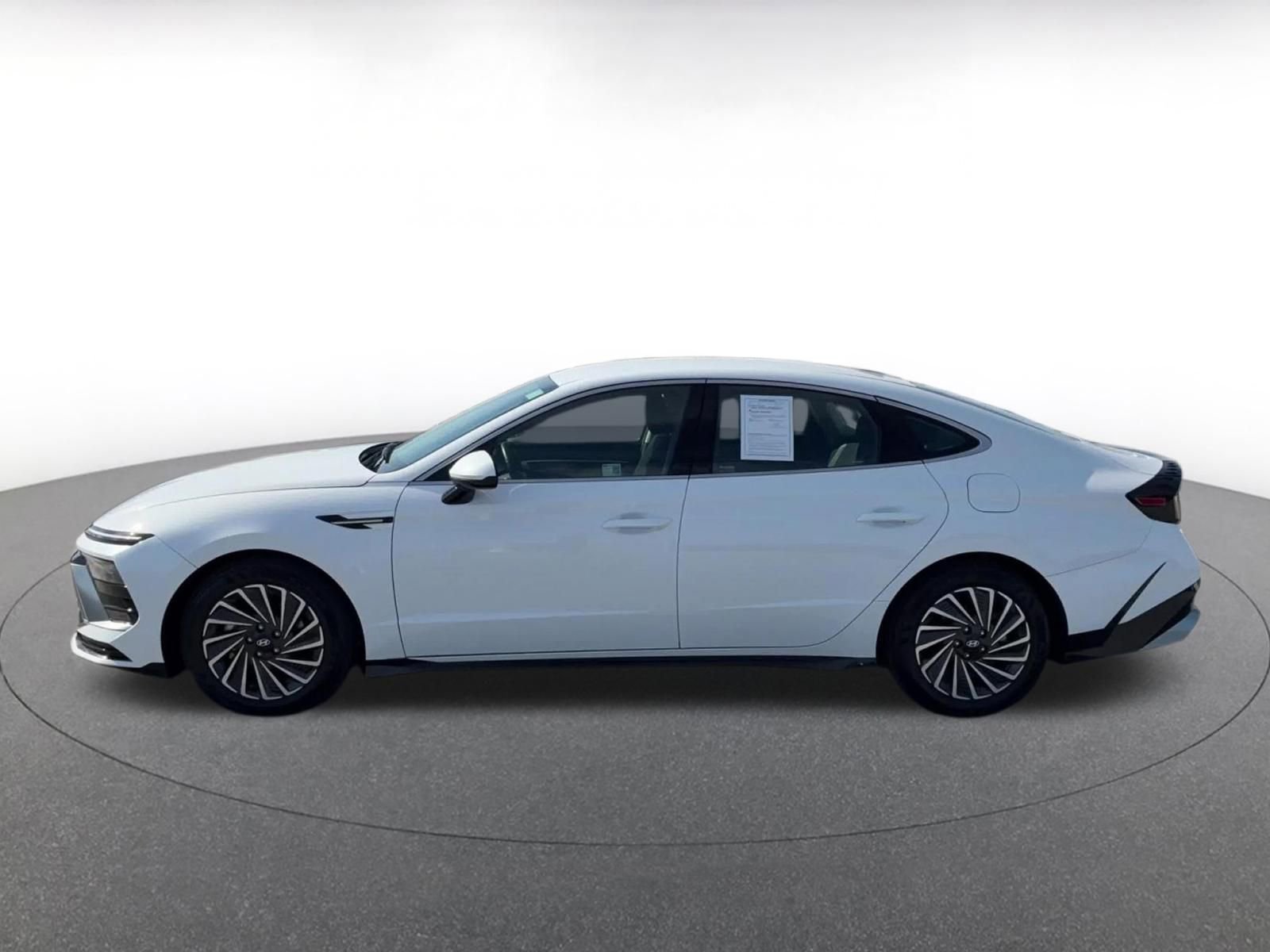 Thumbnail: 2025 Hyundai Sonata - 9