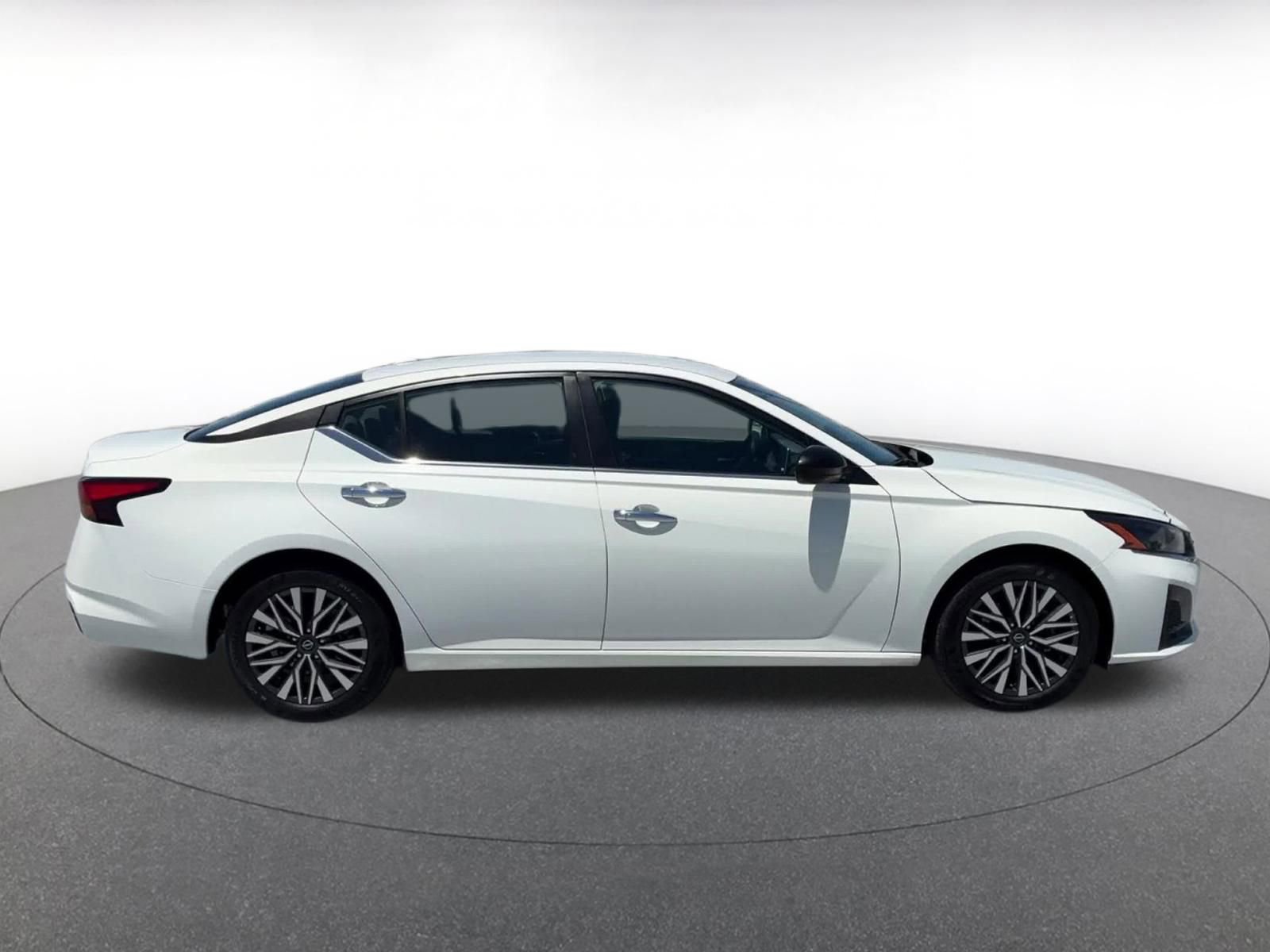 Thumbnail: 2025 Nissan Altima - 16