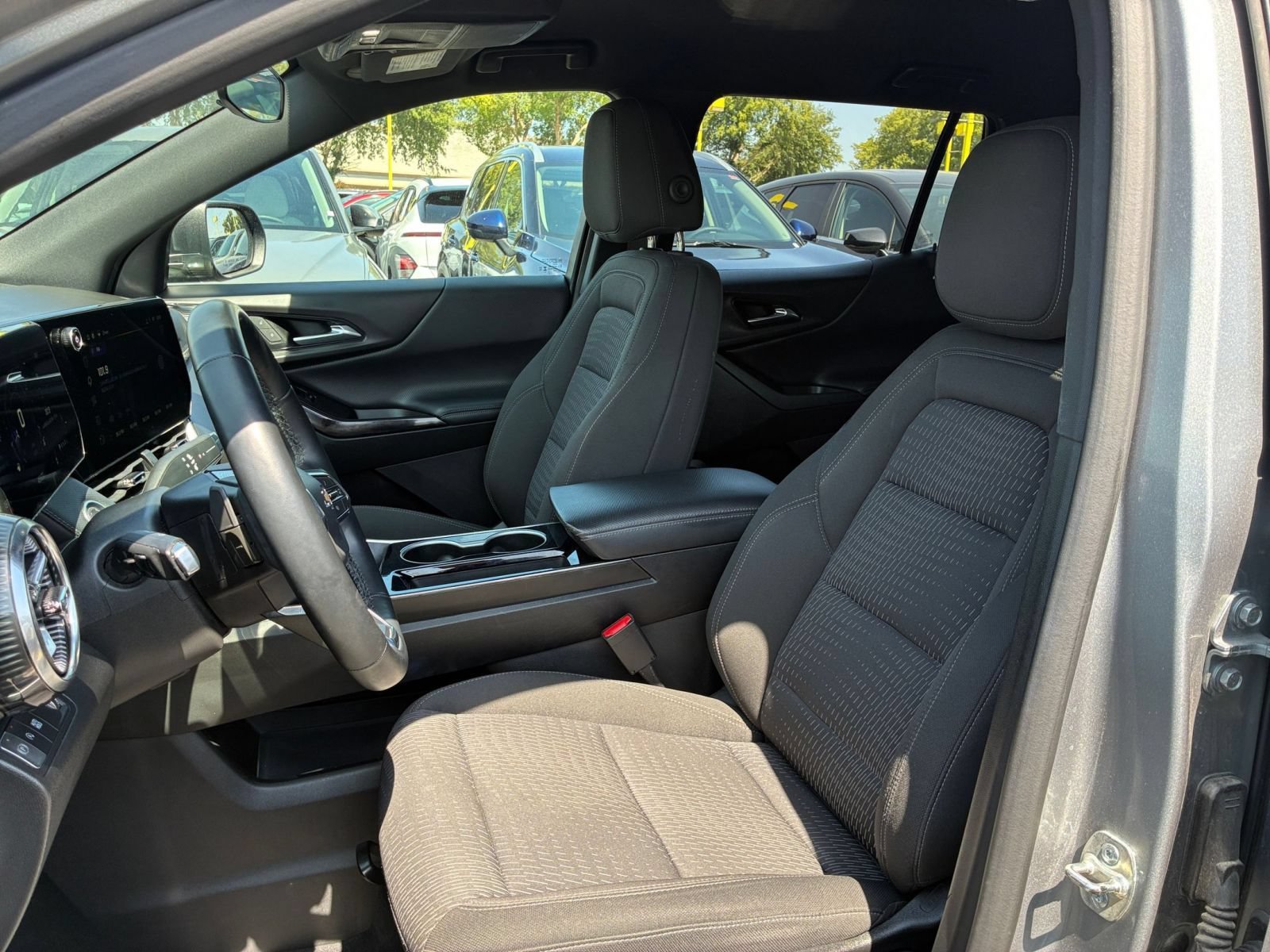 Thumbnail: 2025 Chevrolet Equinox - 26