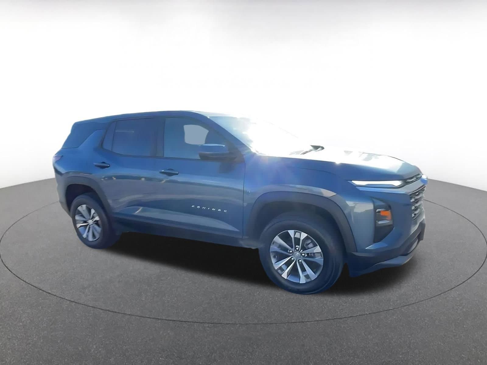 Thumbnail: 2025 Chevrolet Equinox - 2