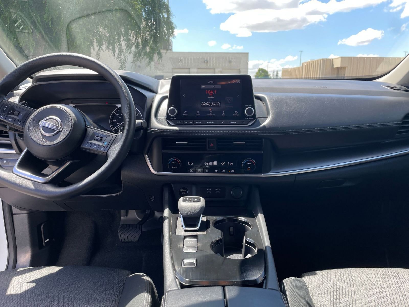 2024 Nissan Rogue SV 23