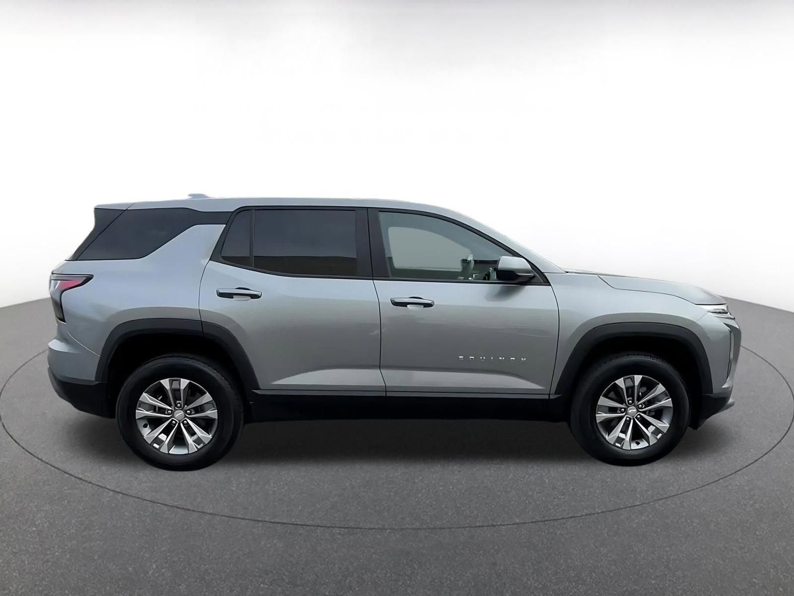 Thumbnail: 2025 Chevrolet Equinox - 16