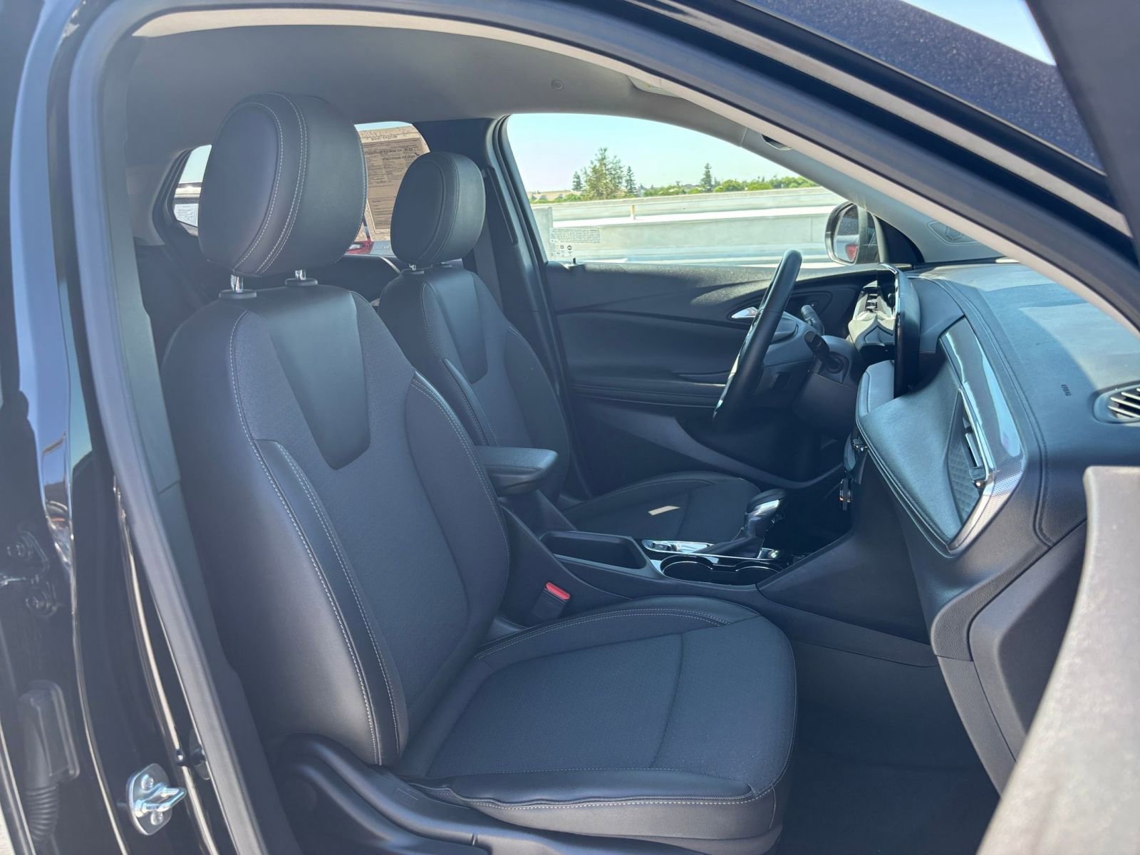 Thumbnail: 2025 Buick Encore GX - 35