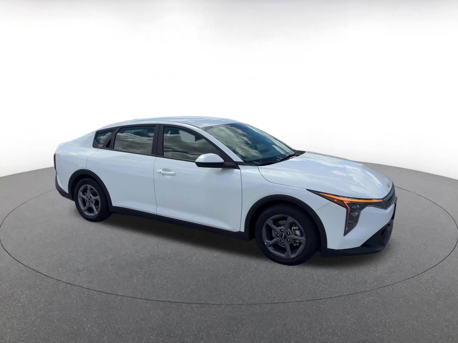 Thumbnail: 2025 Kia K4 - 2