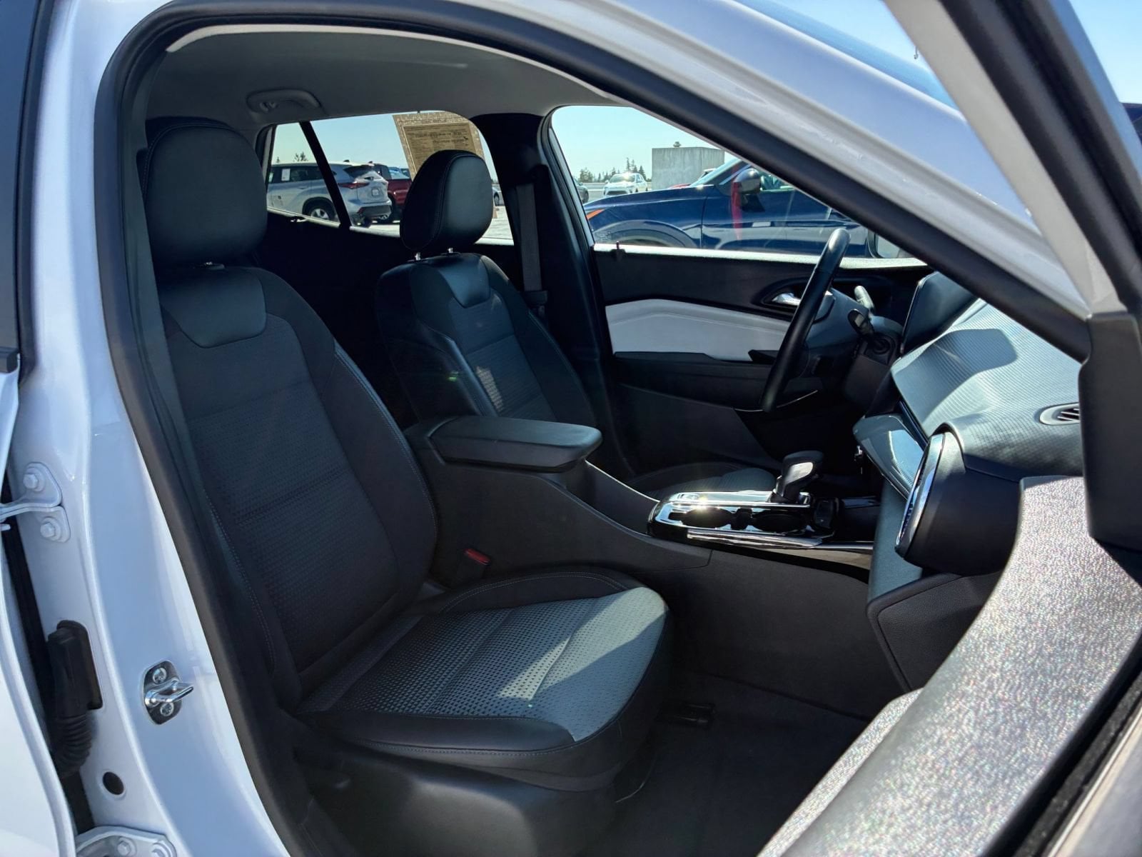 Thumbnail: 2025 Chevrolet Trax - 30