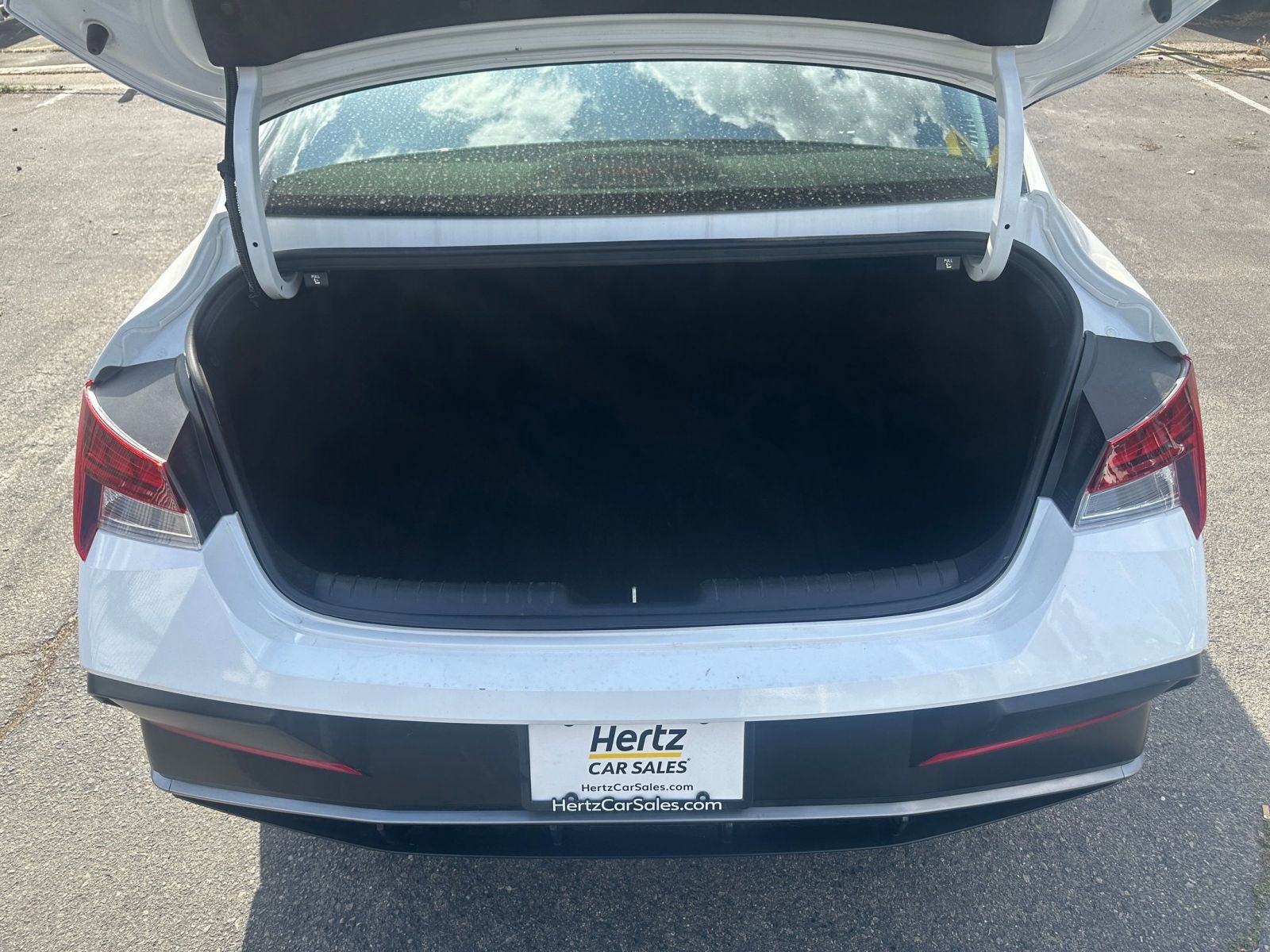 Thumbnail: 2025 Hyundai Elantra - 31