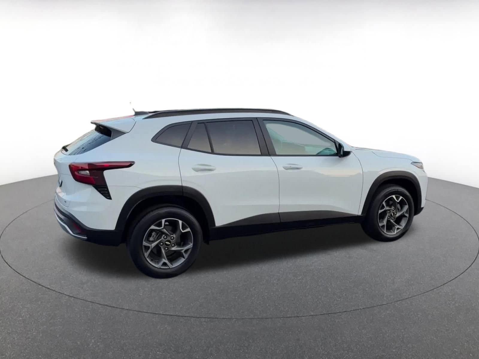 Thumbnail: 2025 Chevrolet Trax - 15