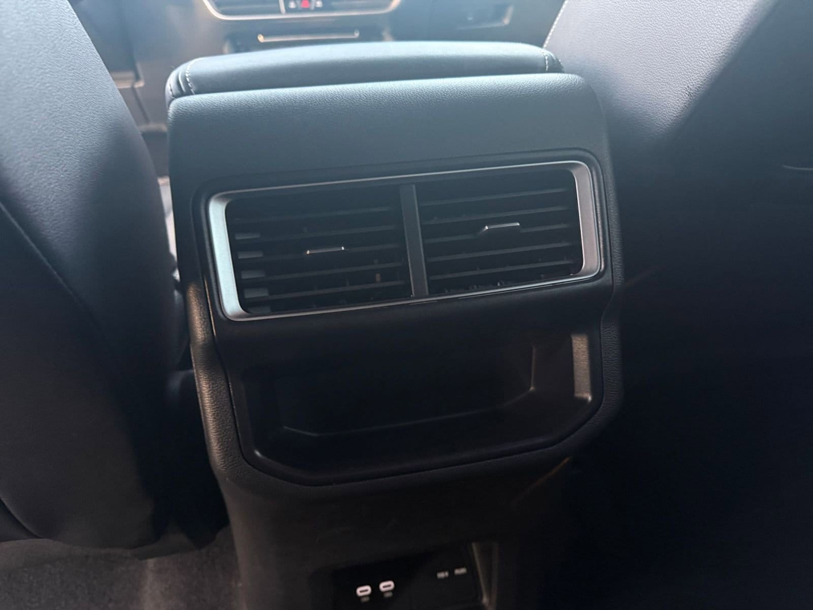 Thumbnail: 2025 Volkswagen Atlas - 24