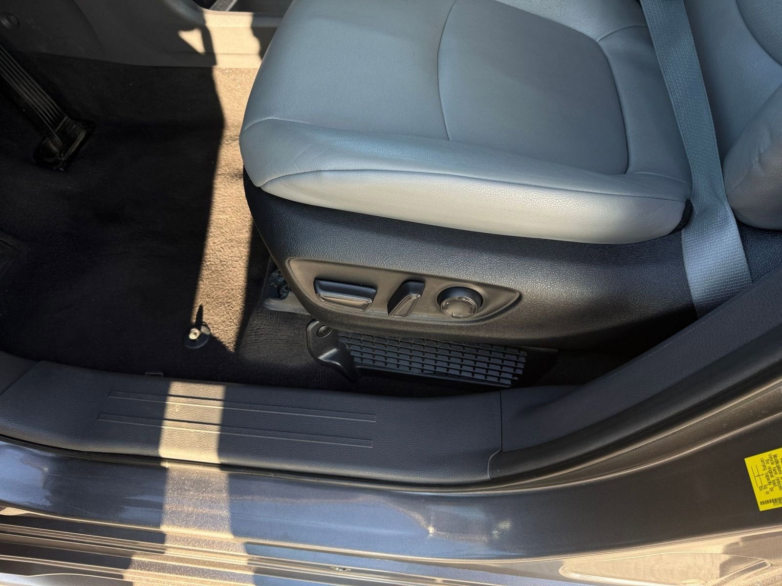 Thumbnail: 2024 Toyota Sienna - 23