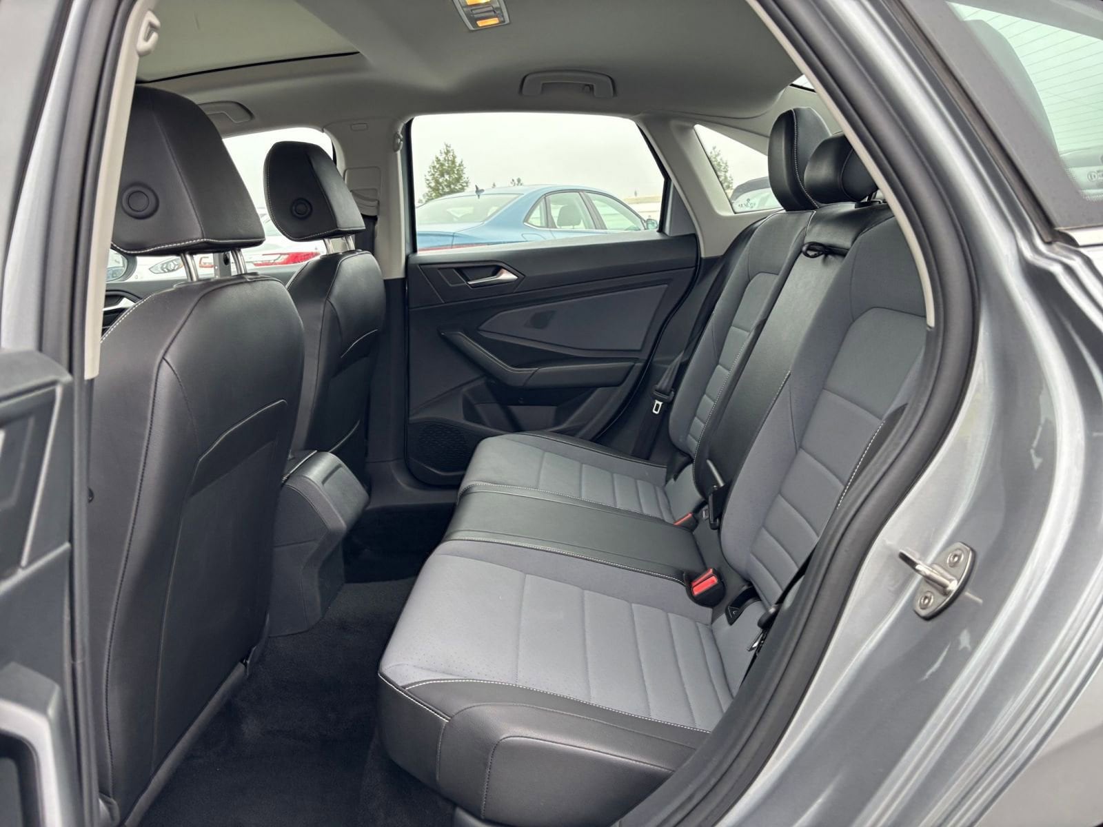 Thumbnail: 2025 Volkswagen Jetta - 24