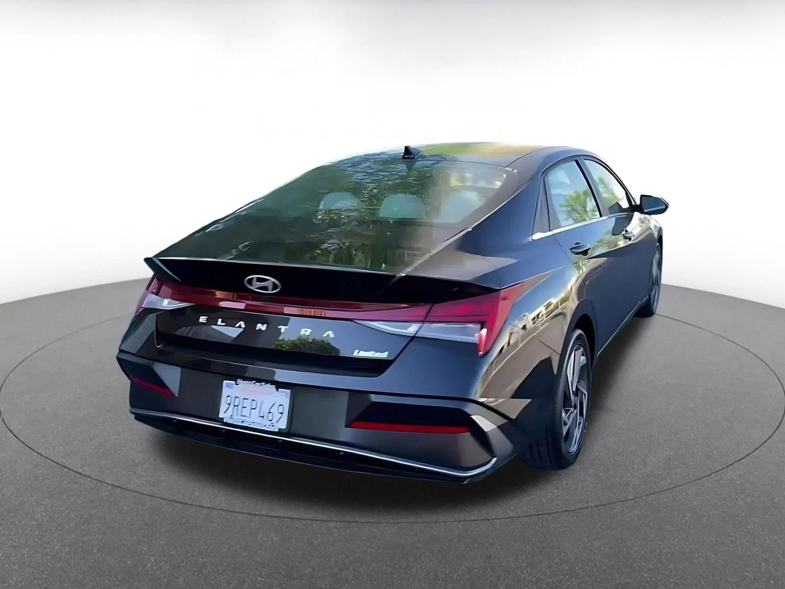 Thumbnail: 2025 Hyundai Elantra - 14