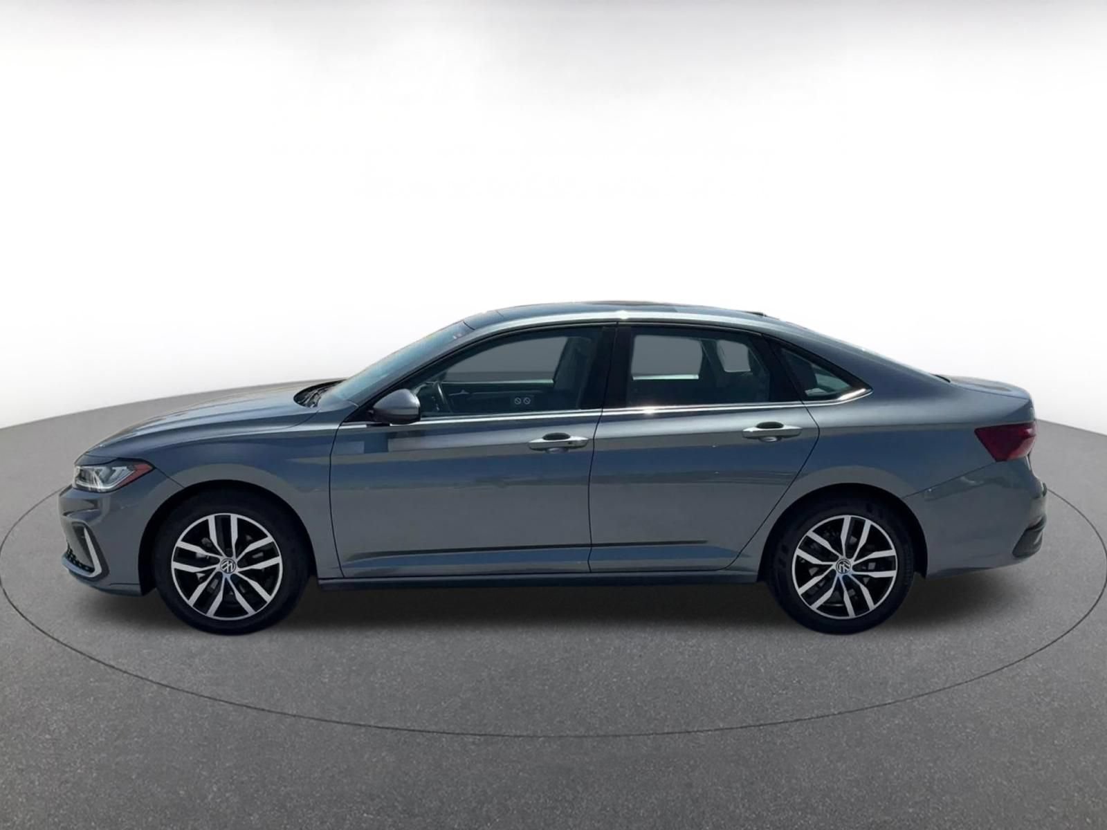 Thumbnail: 2025 Volkswagen Jetta - 9