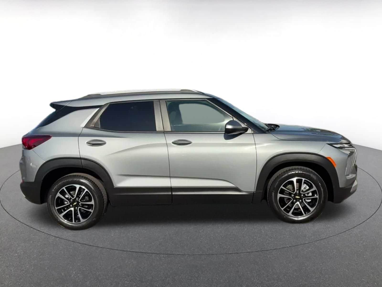 Thumbnail: 2025 Chevrolet TrailBlazer - 15