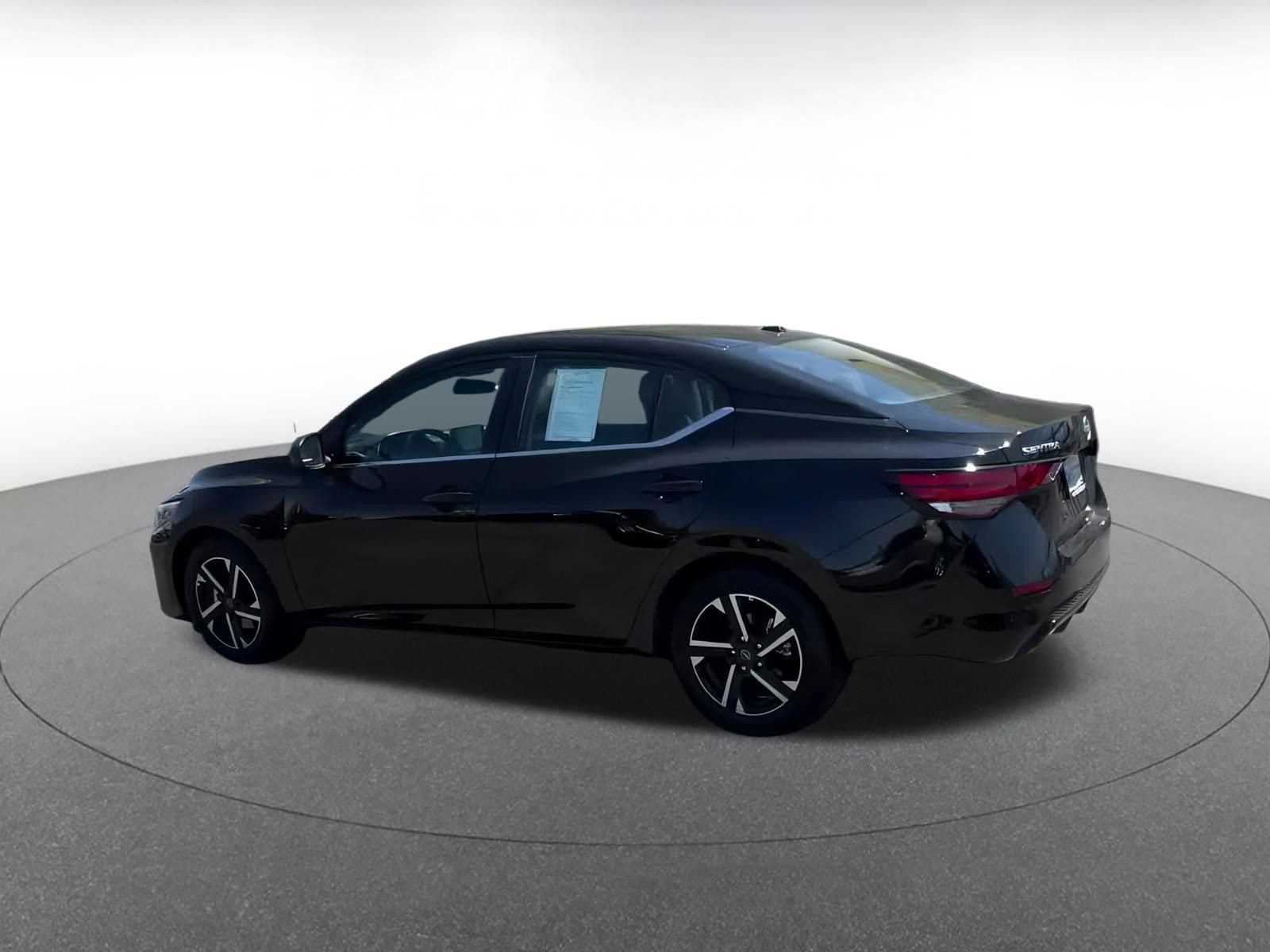 Thumbnail: 2024 Nissan Sentra - 10