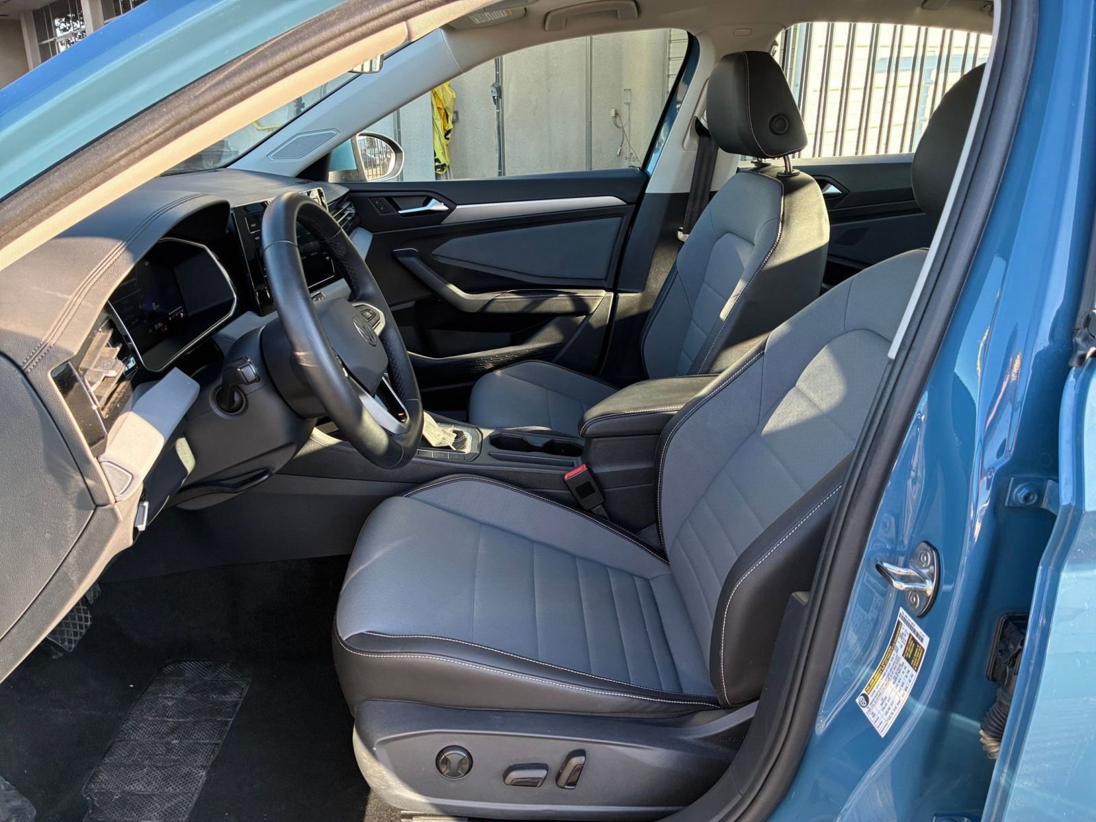 Thumbnail: 2025 Volkswagen Jetta - 25