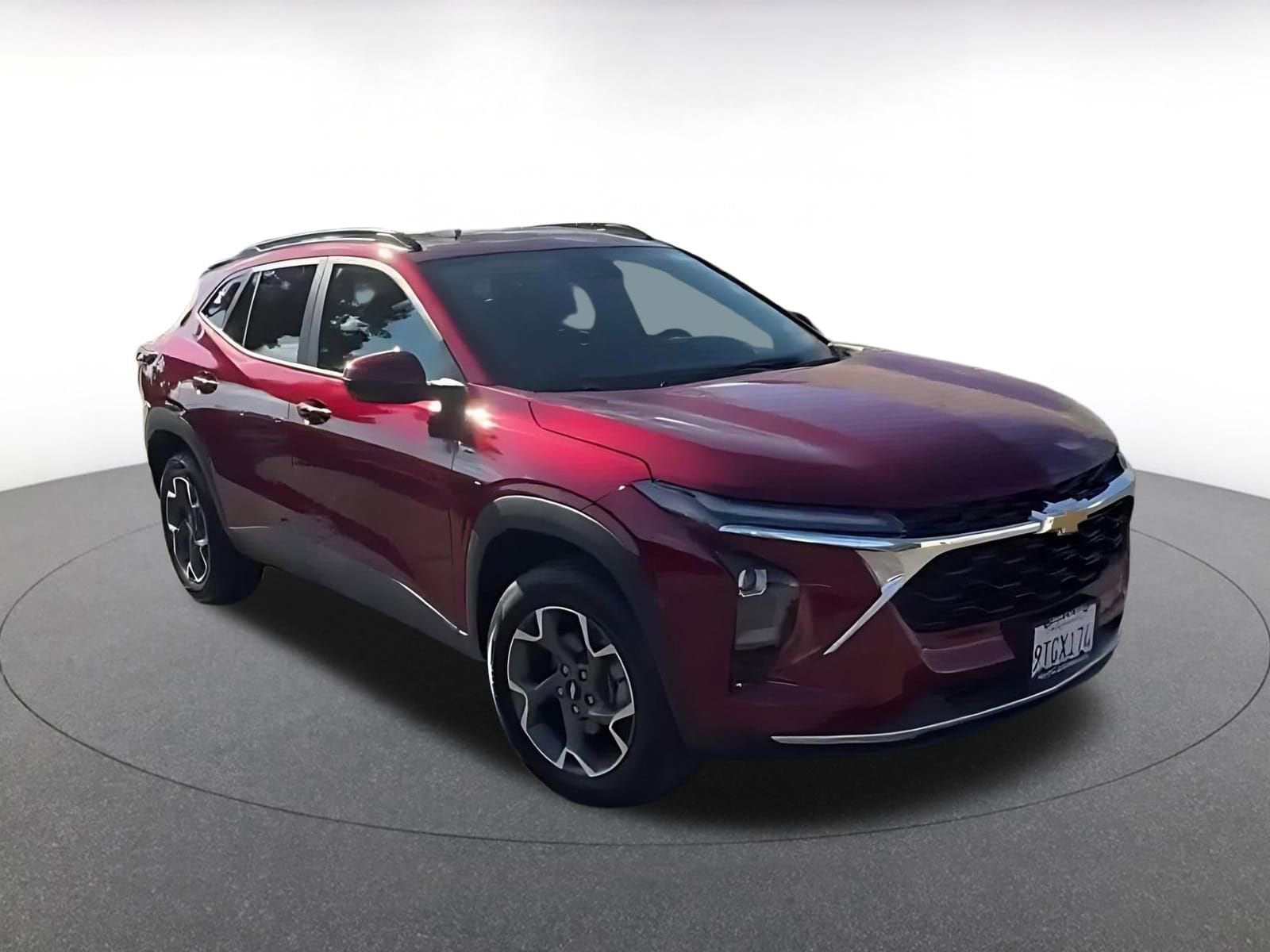 Thumbnail: 2025 Chevrolet Trax - 2