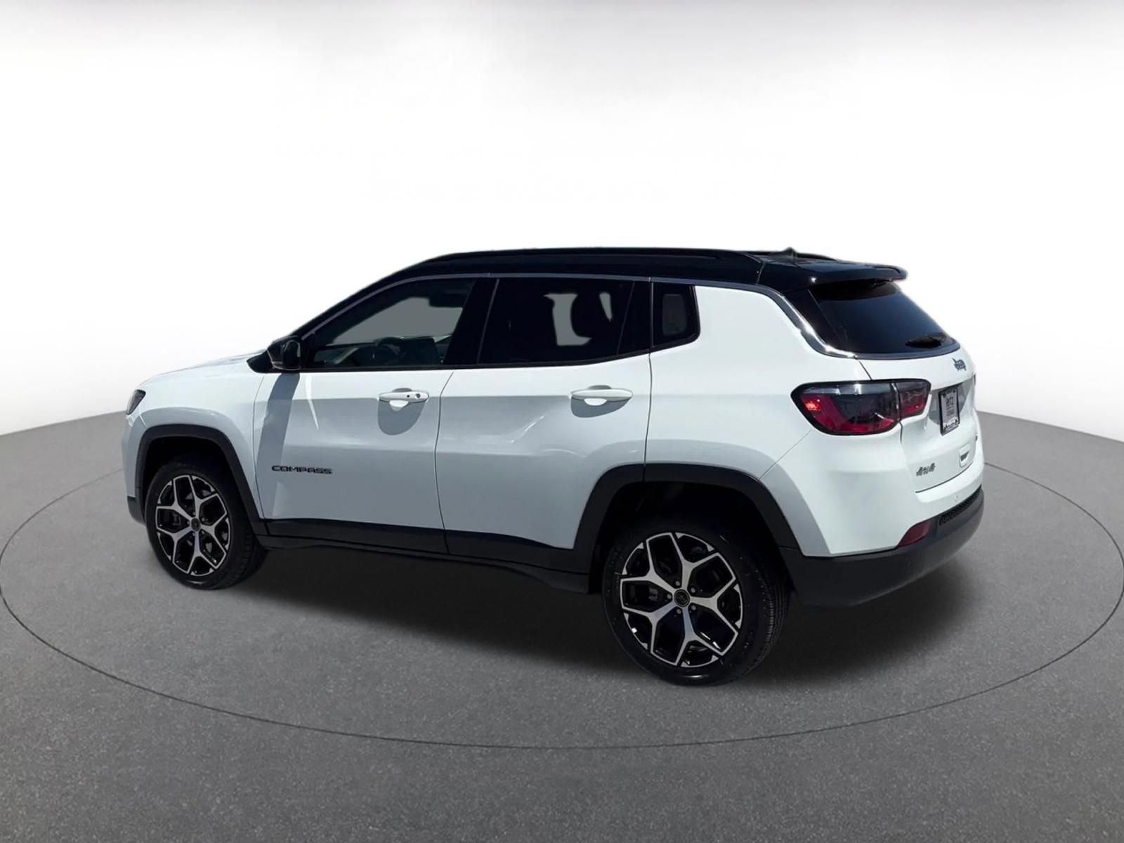 Thumbnail: 2025 Jeep Compass - 10