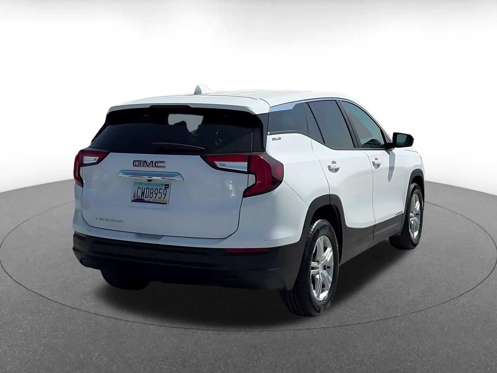 Thumbnail: 2024 GMC Terrain - 14
