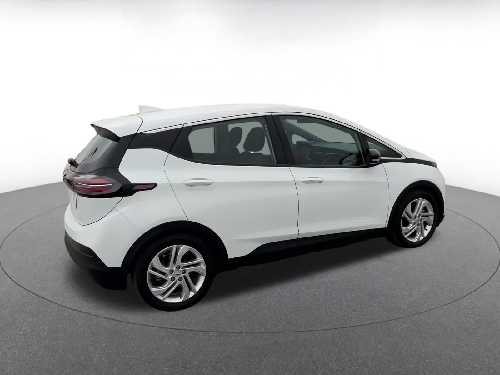 Thumbnail: 2023 Chevrolet Bolt EV - 14