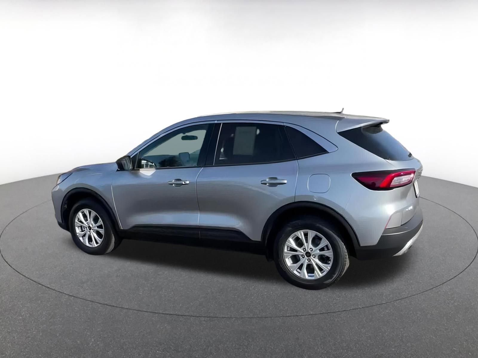 Thumbnail: 2024 Ford Escape - 10
