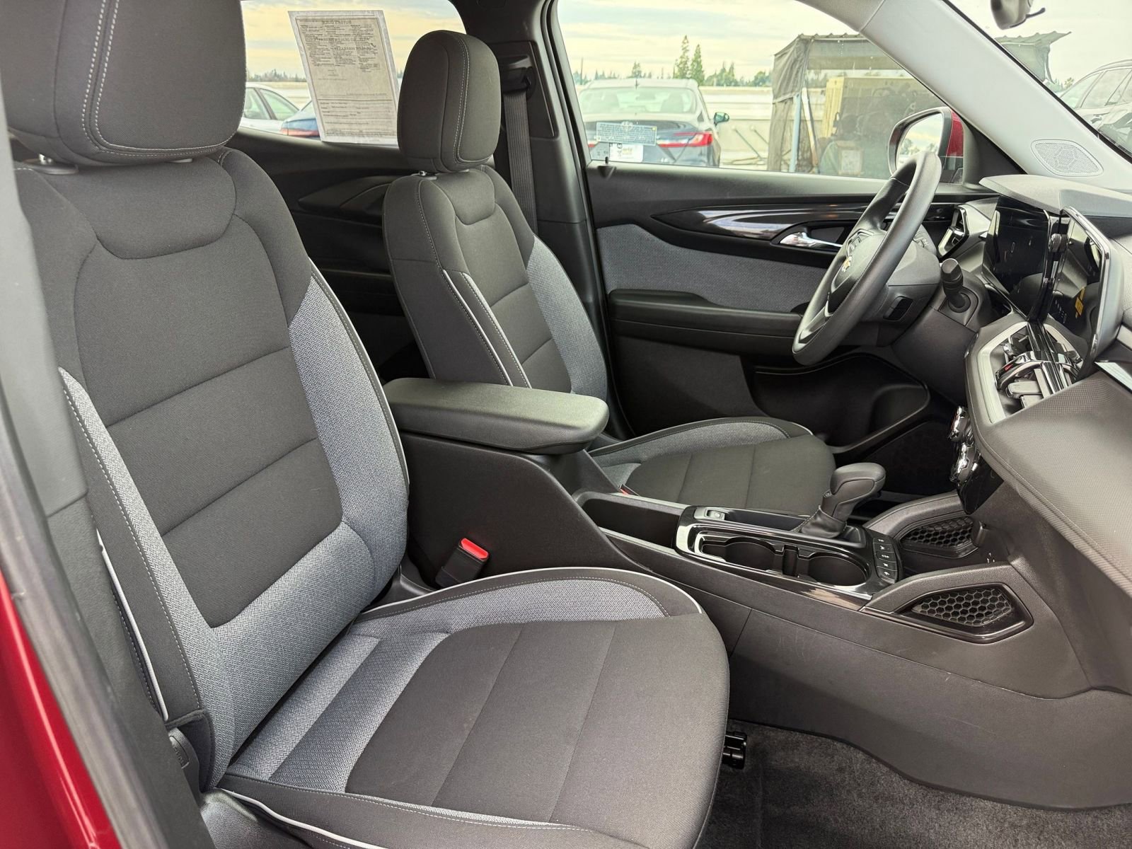 Thumbnail: 2025 Chevrolet TrailBlazer - 34