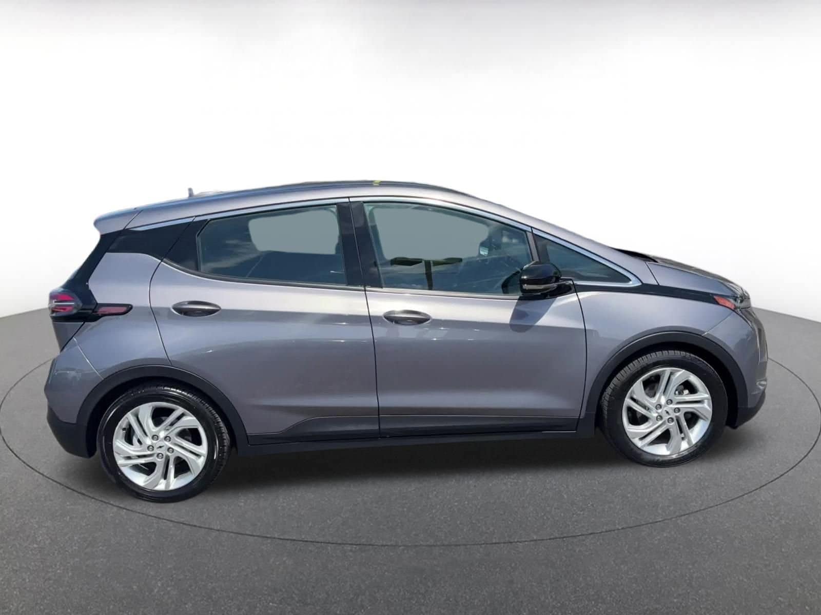 Thumbnail: 2023 Chevrolet Bolt EV - 16