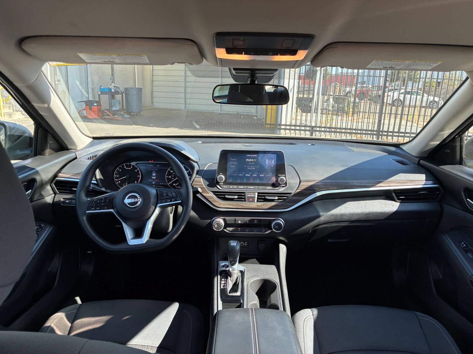 Thumbnail: 2025 Nissan Altima - 32